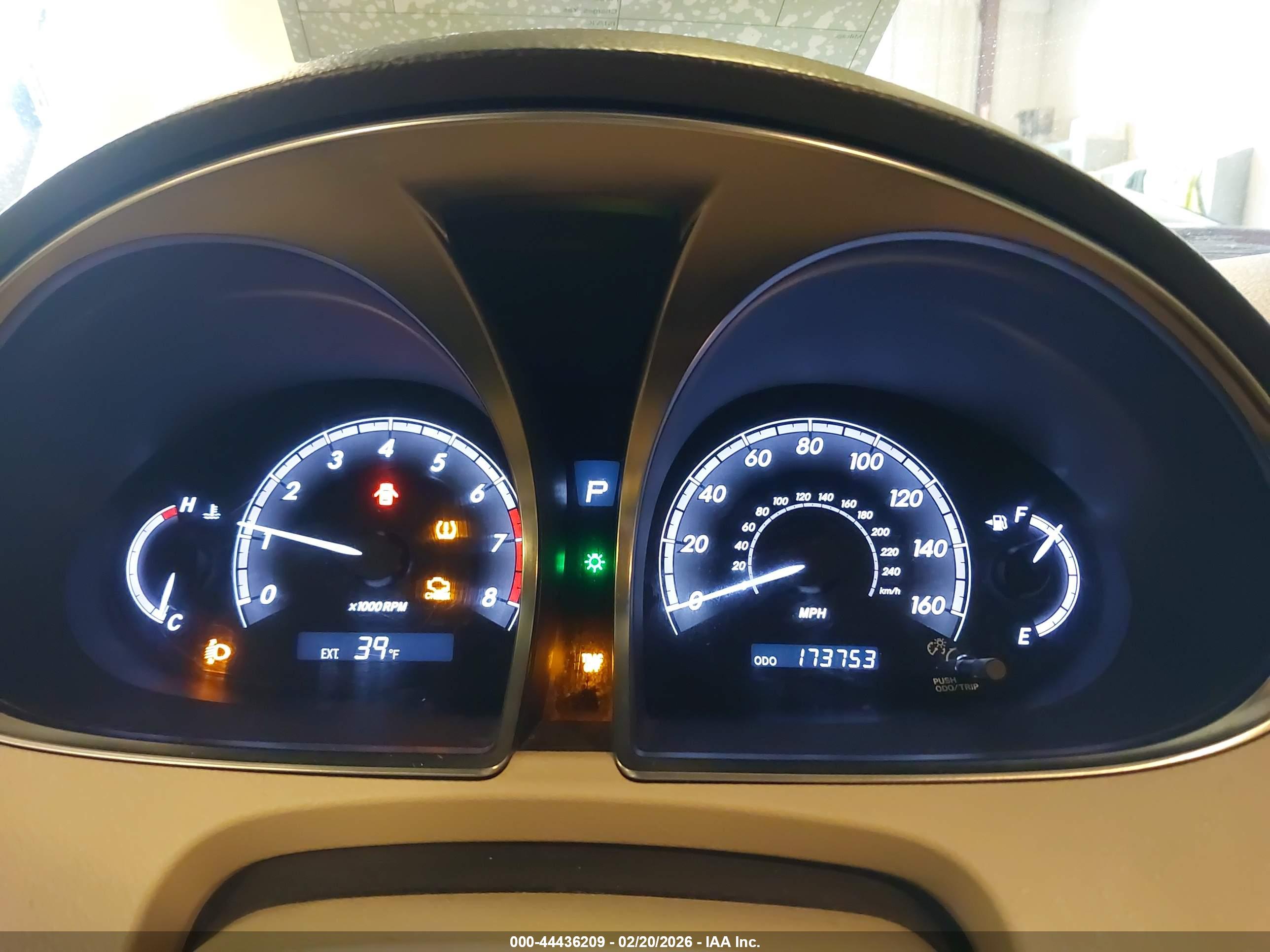 TOYOTA AVALON image 7