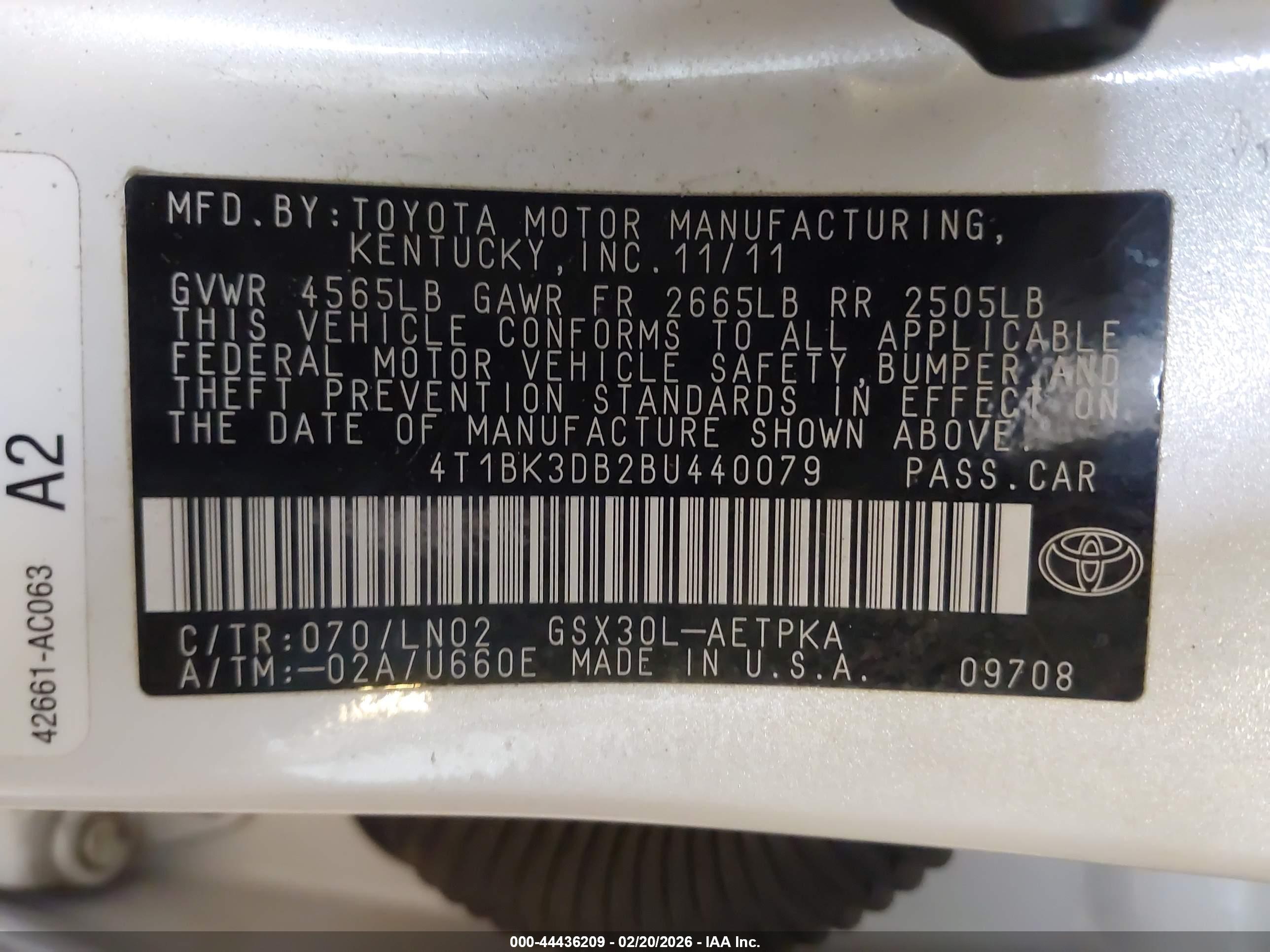 TOYOTA AVALON image 9