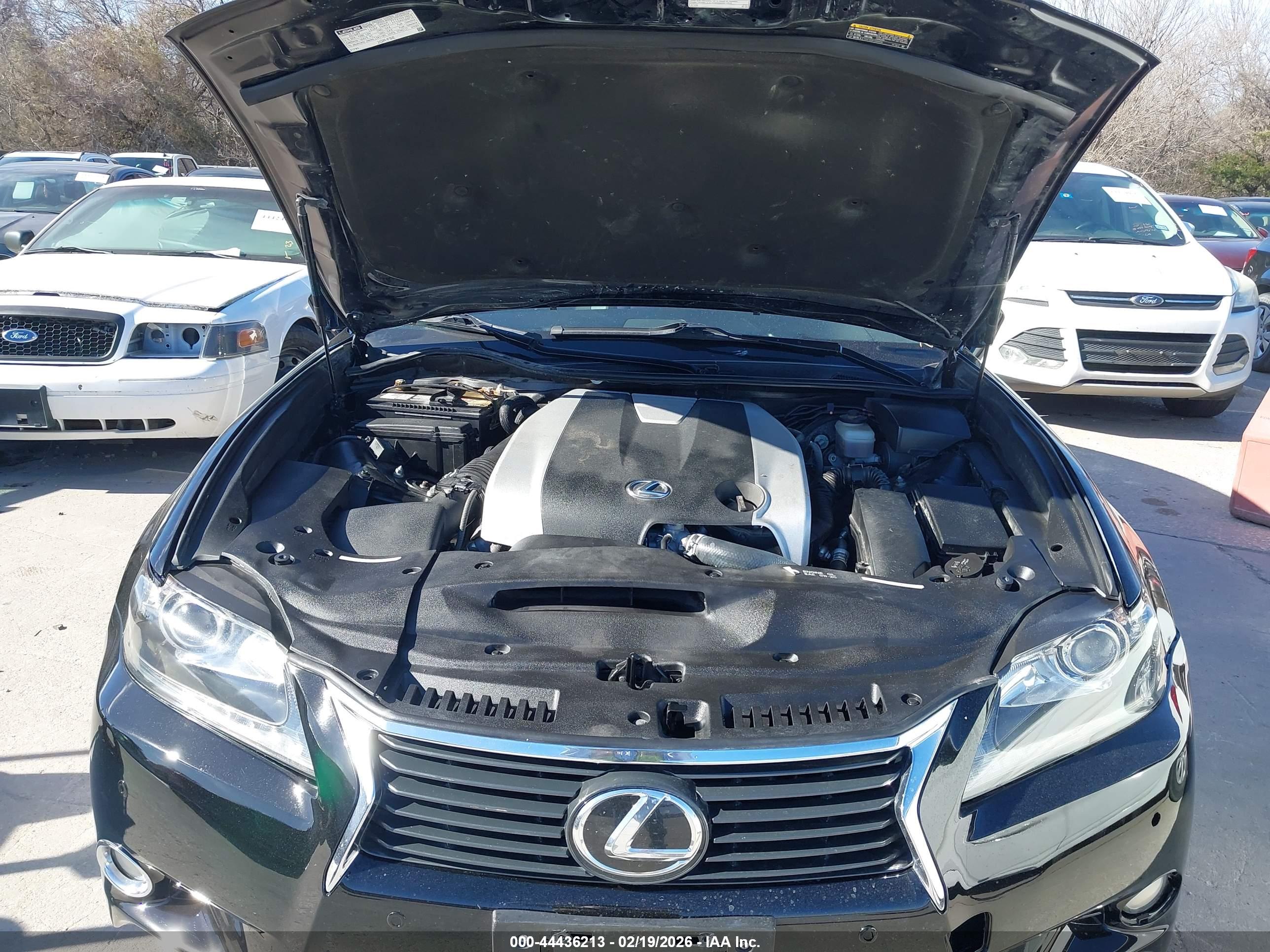 LEXUS GS image 10