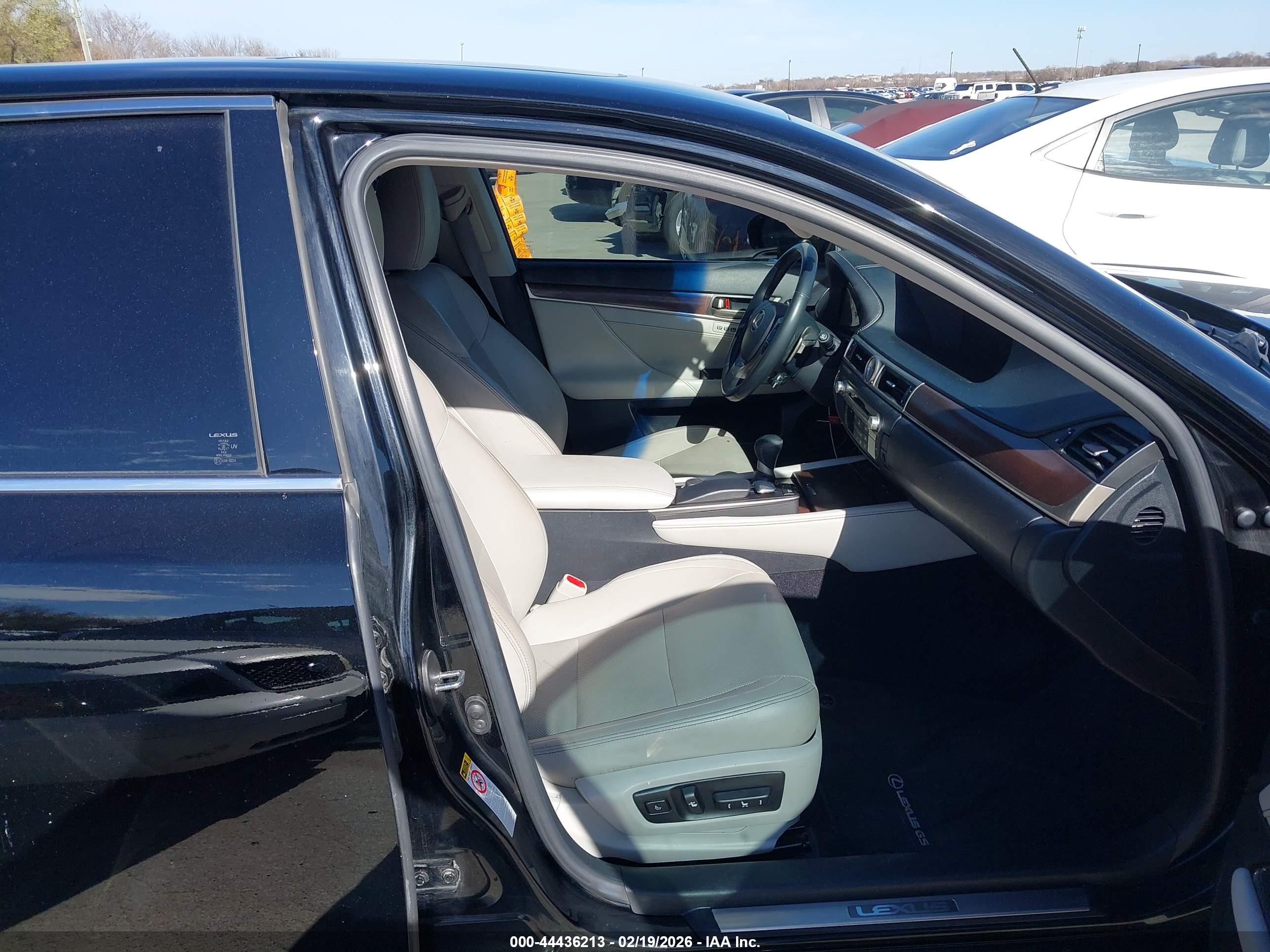 LEXUS GS image 5