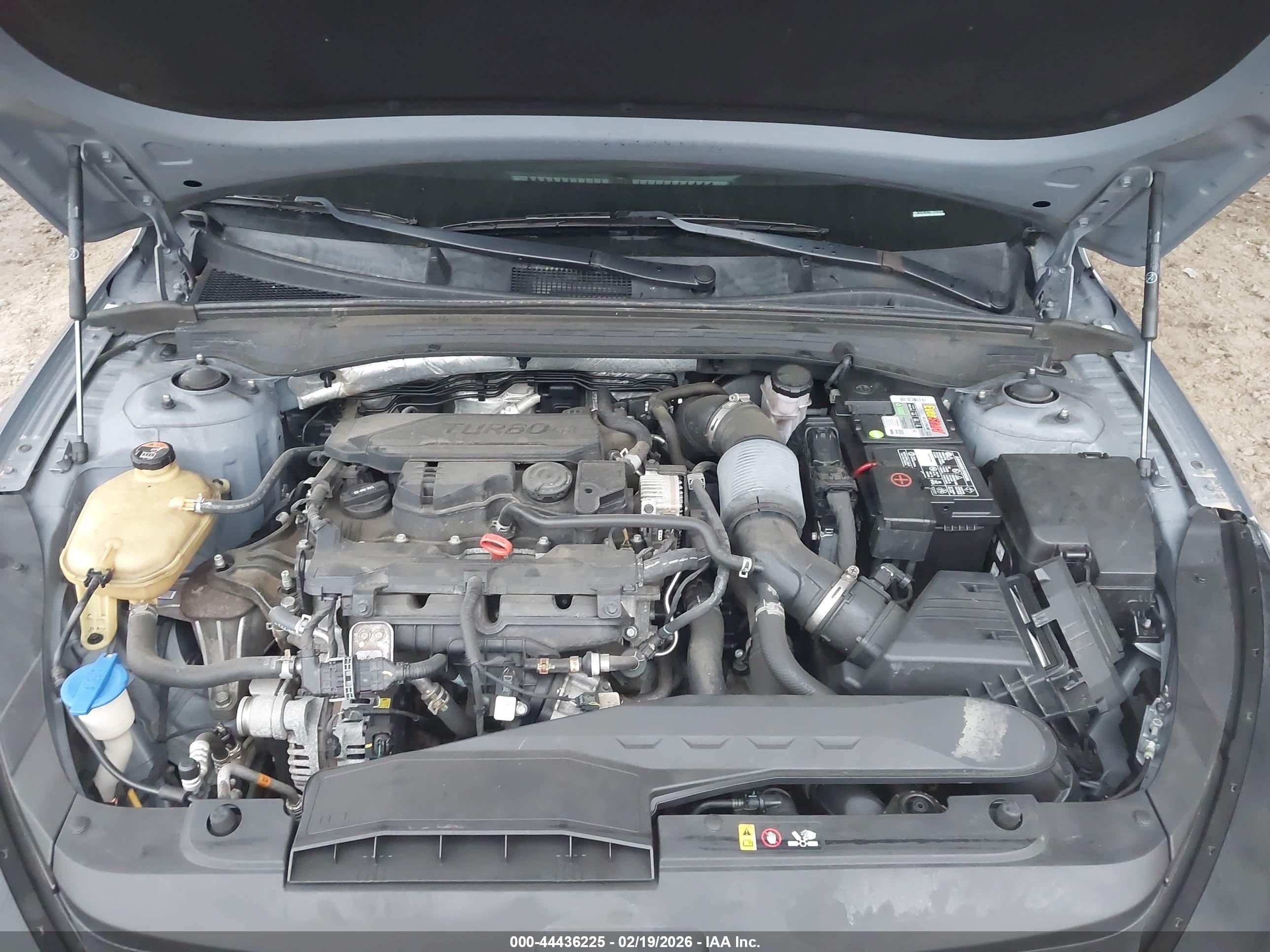 KIA K5 image 10