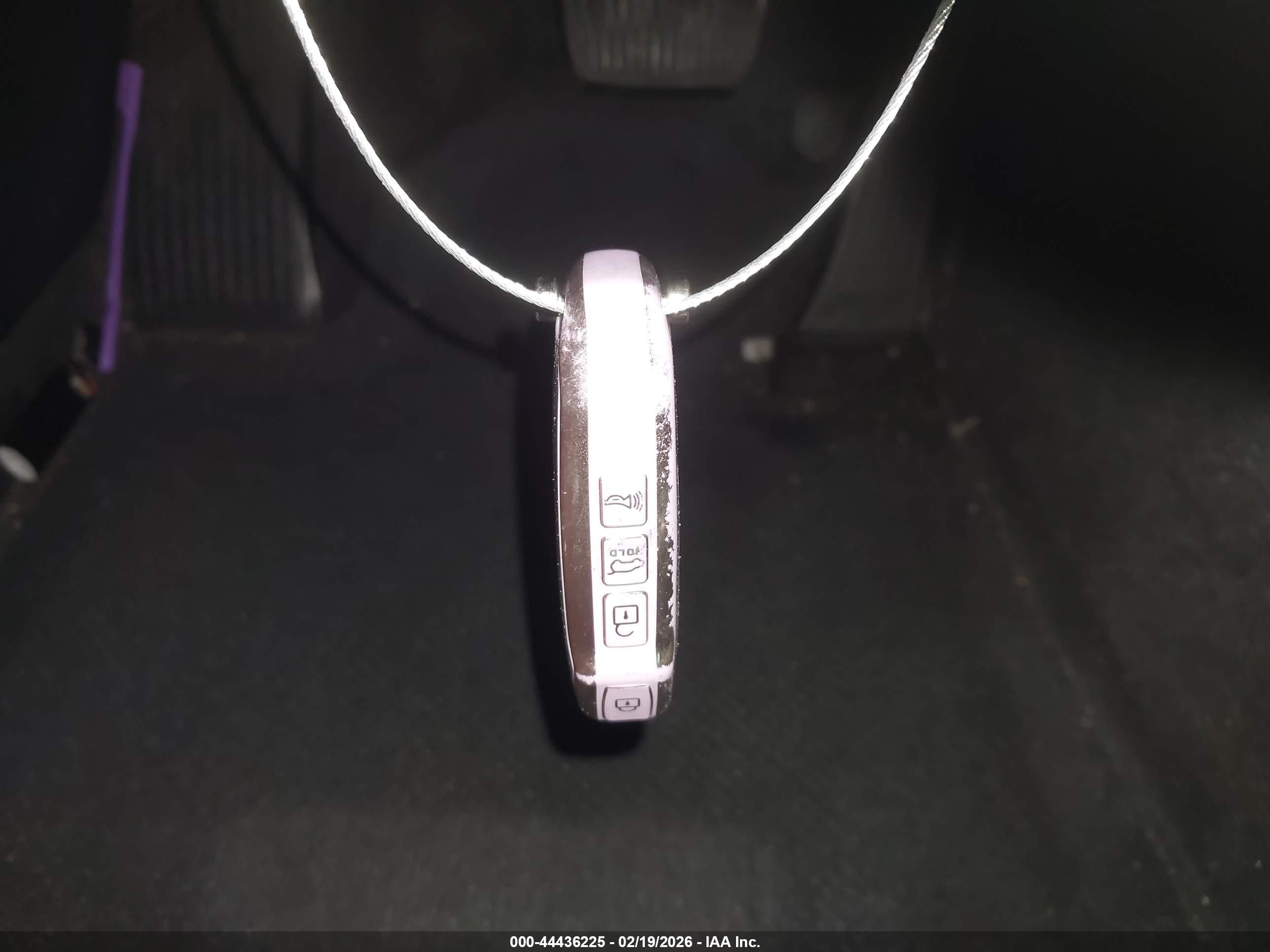KIA K5 image 11