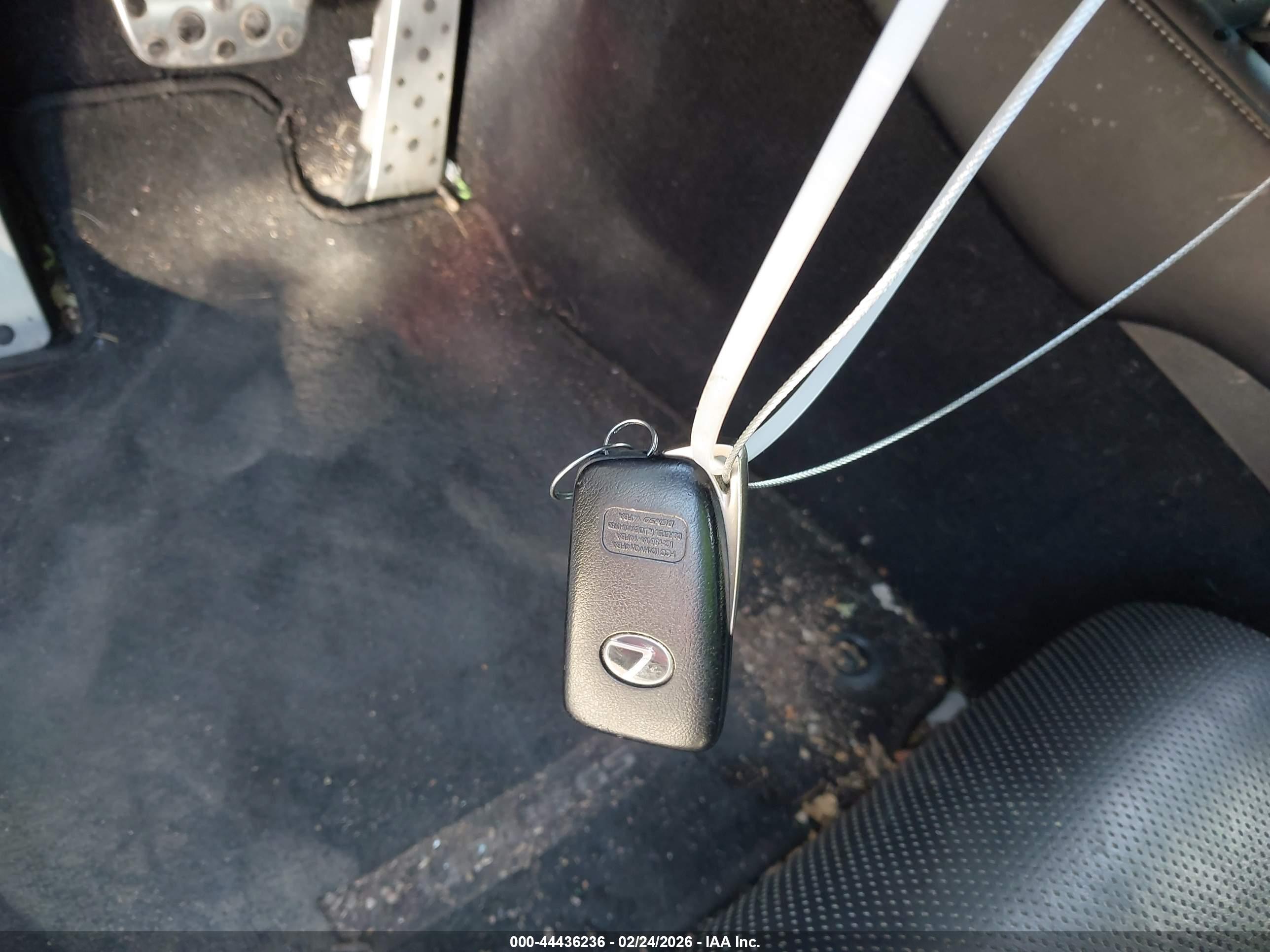 LEXUS GS image 11