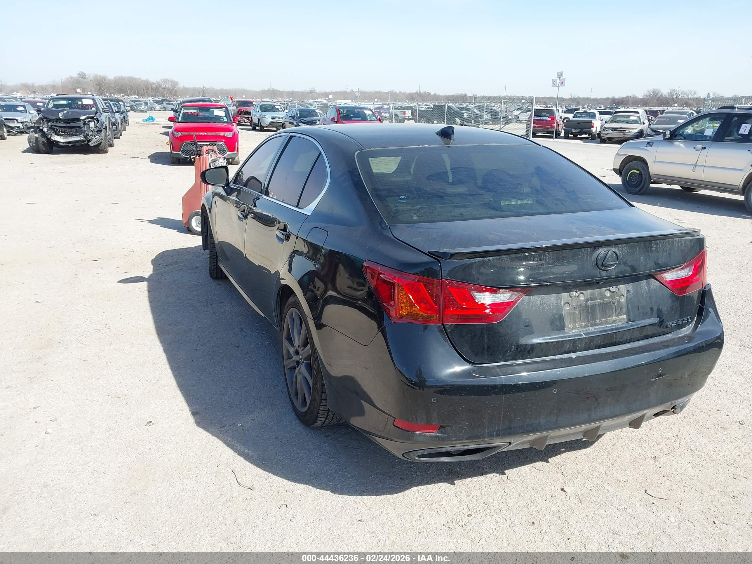 LEXUS GS image 3