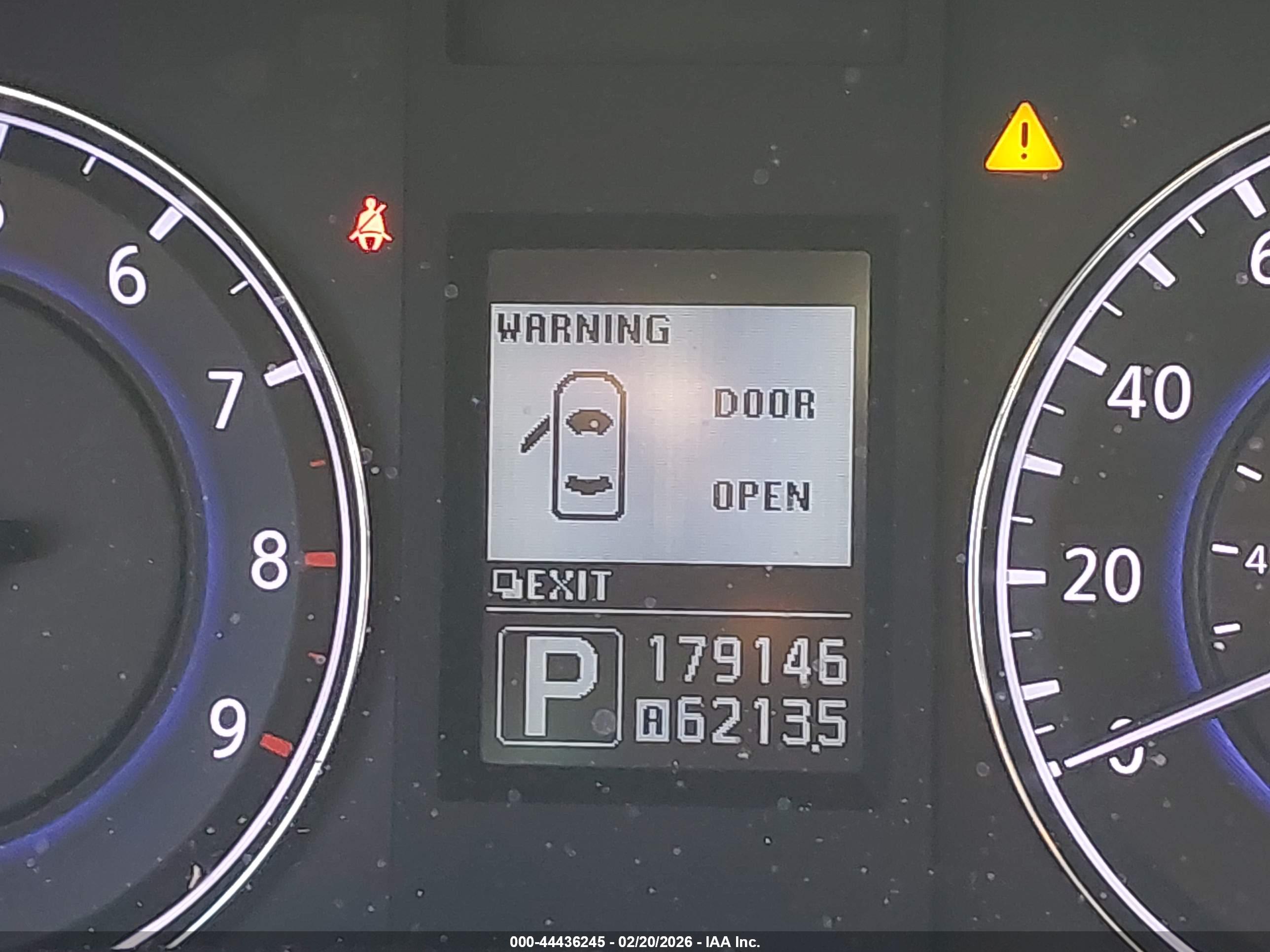 INFINITI G37 image 7