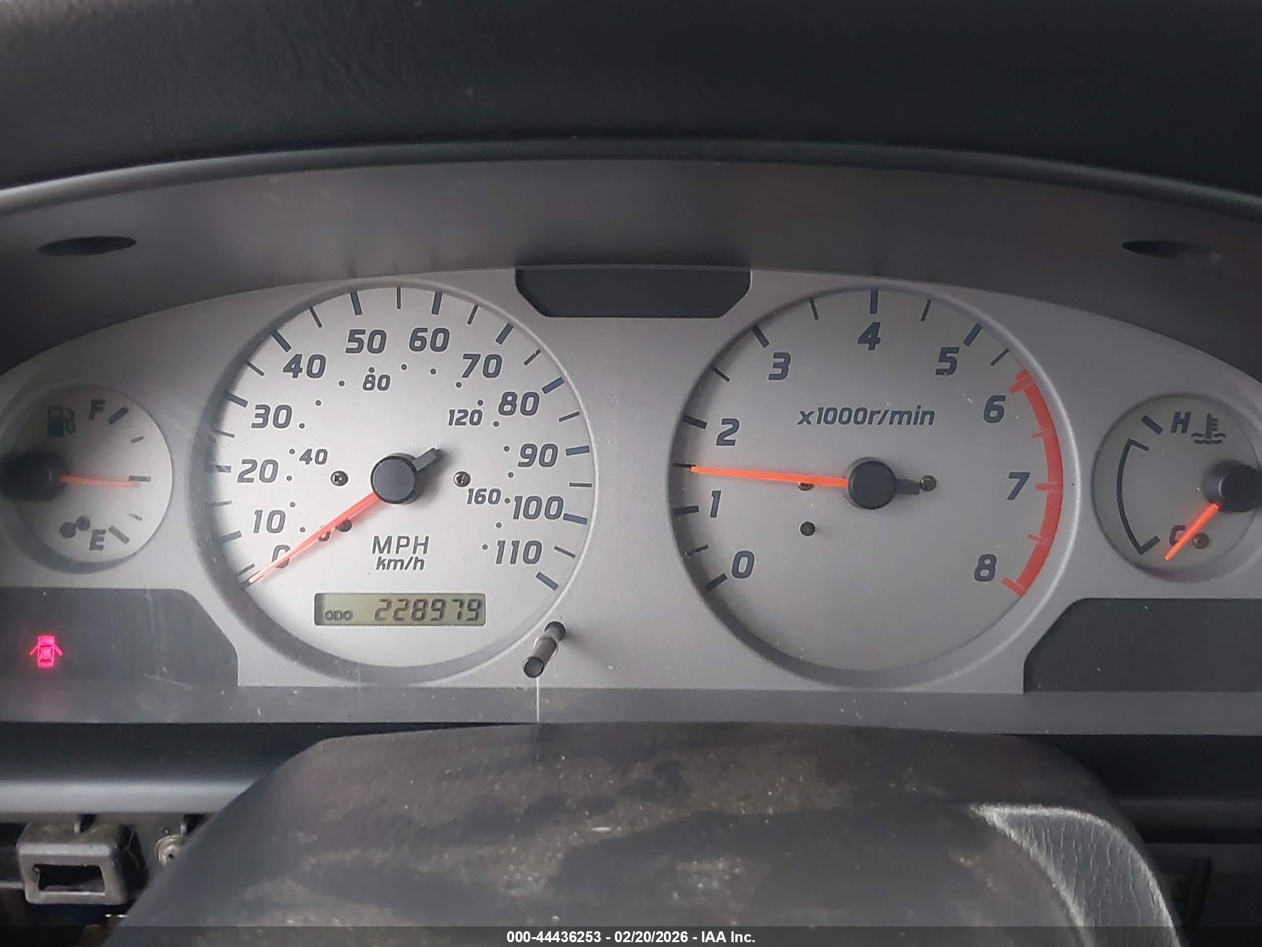 NISSAN FRONTIER image 7