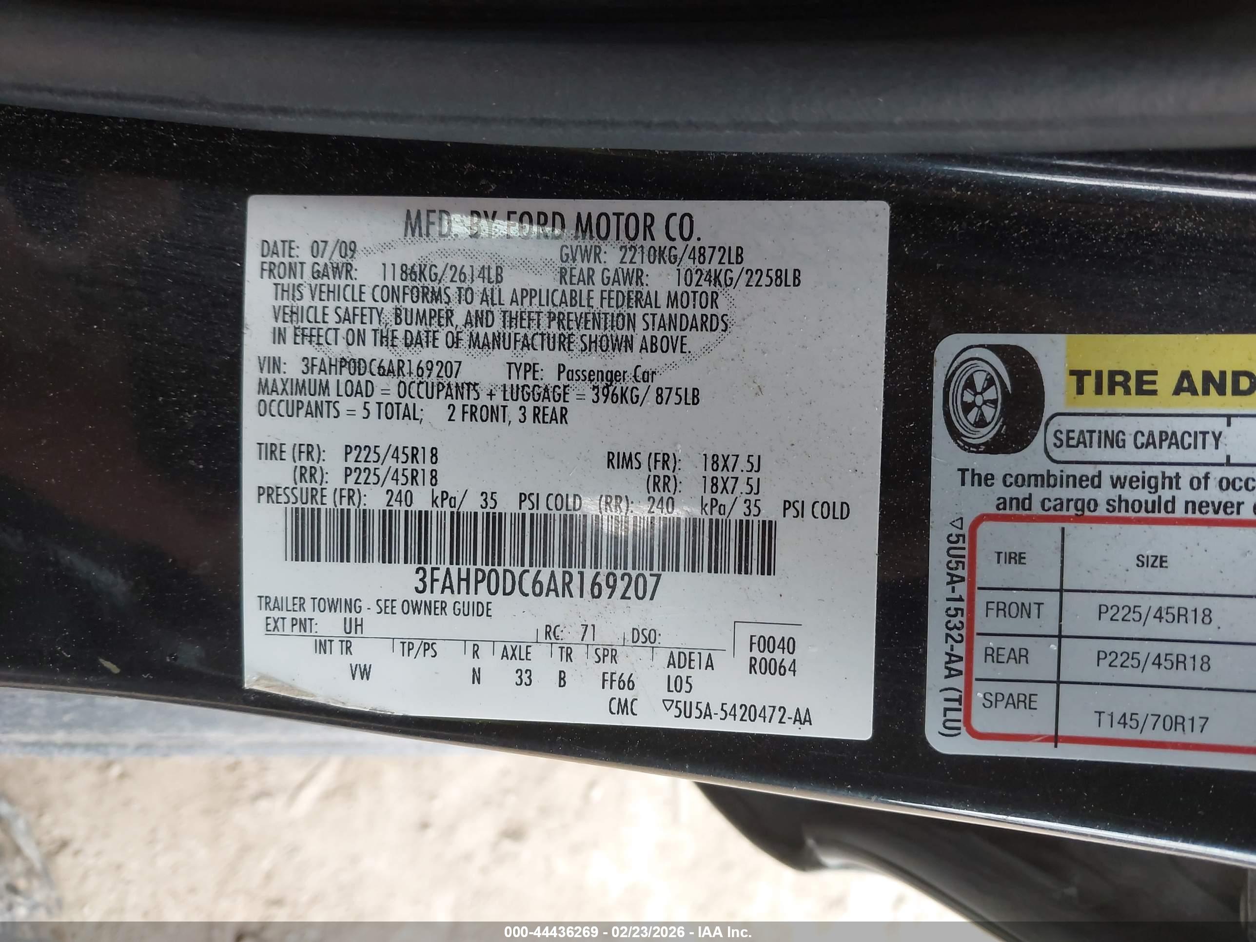 FORD FUSION image 9