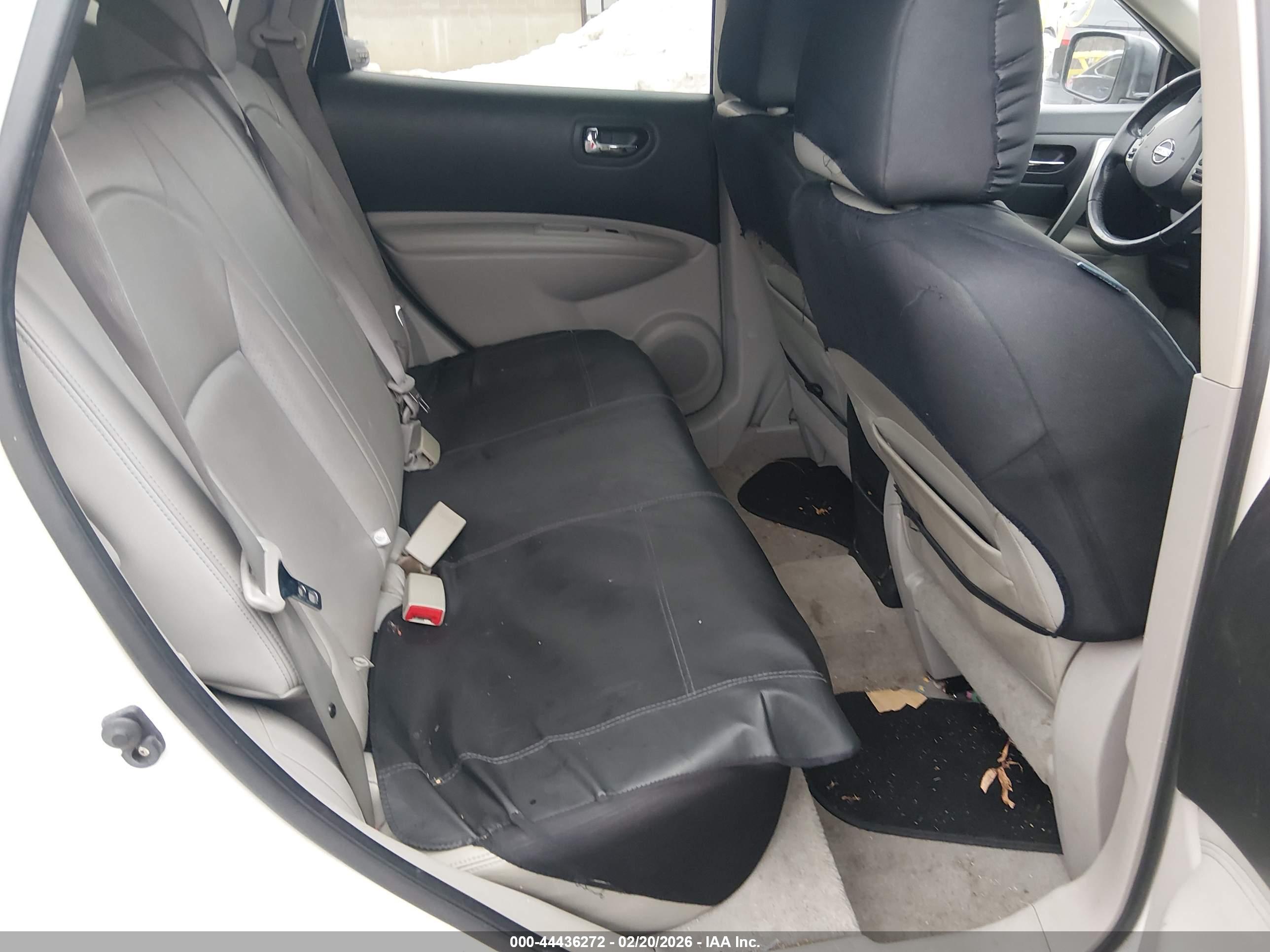 NISSAN ROGUE image 8