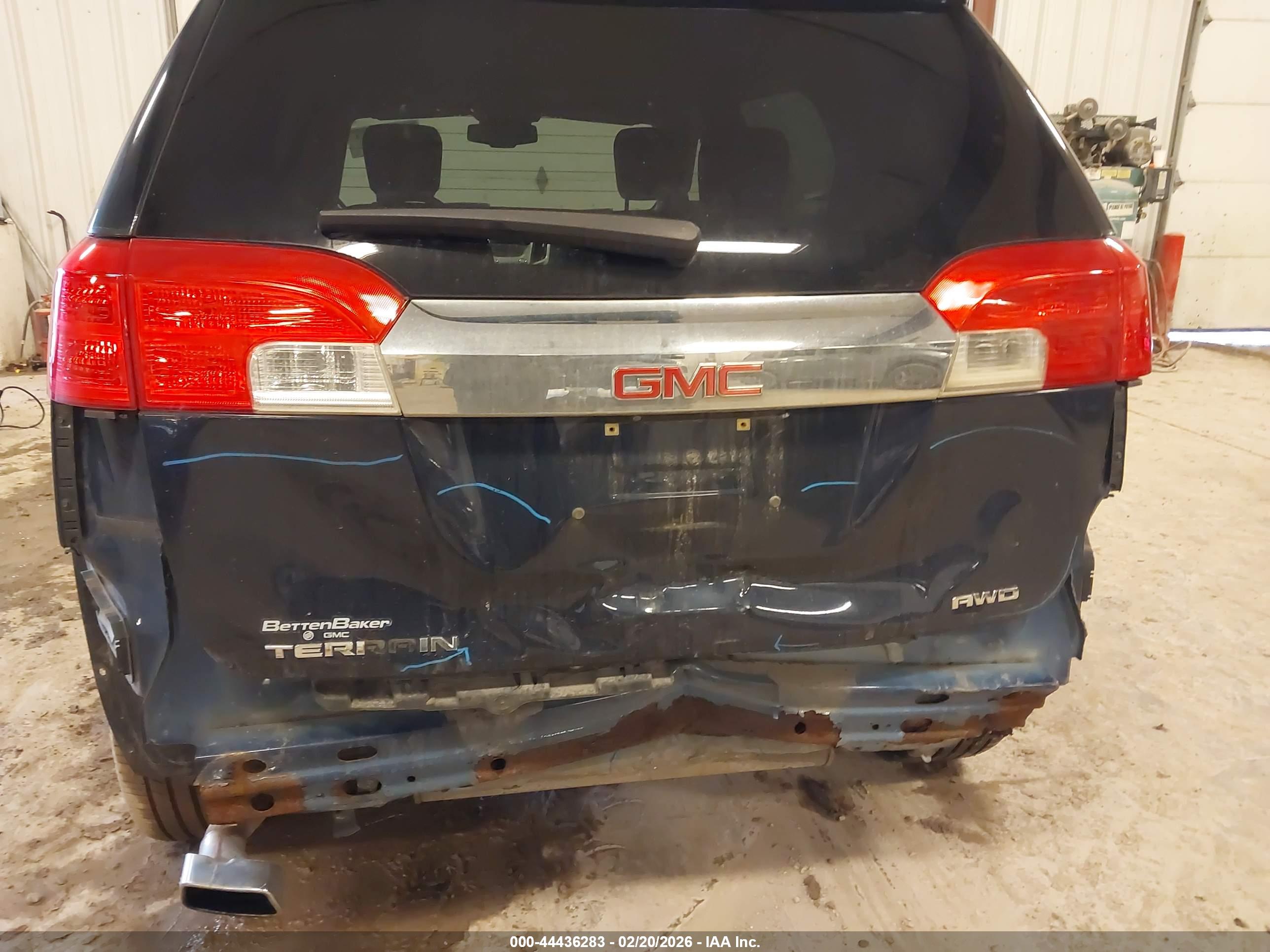 GMC TERRAIN image 6
