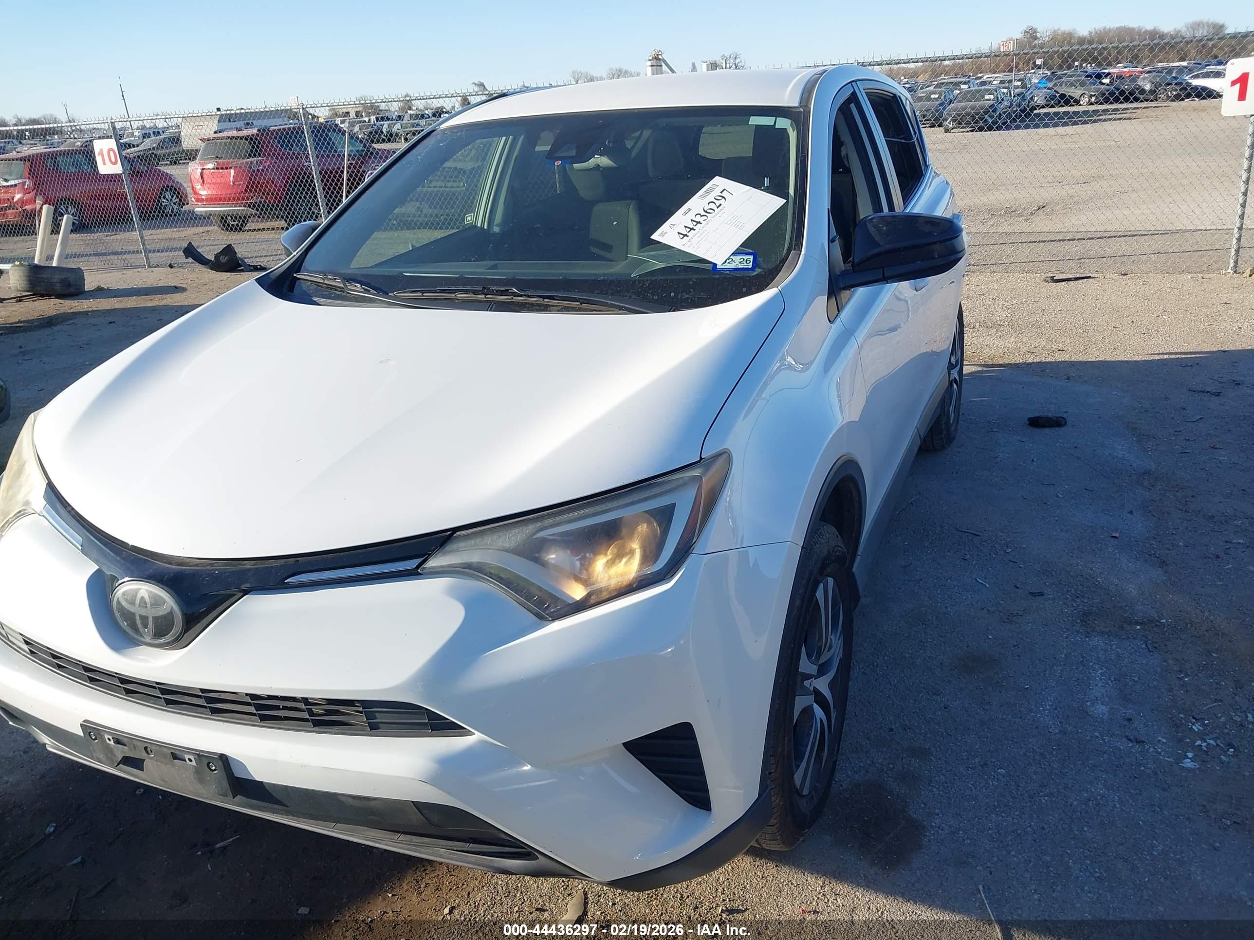 TOYOTA RAV4 image 2