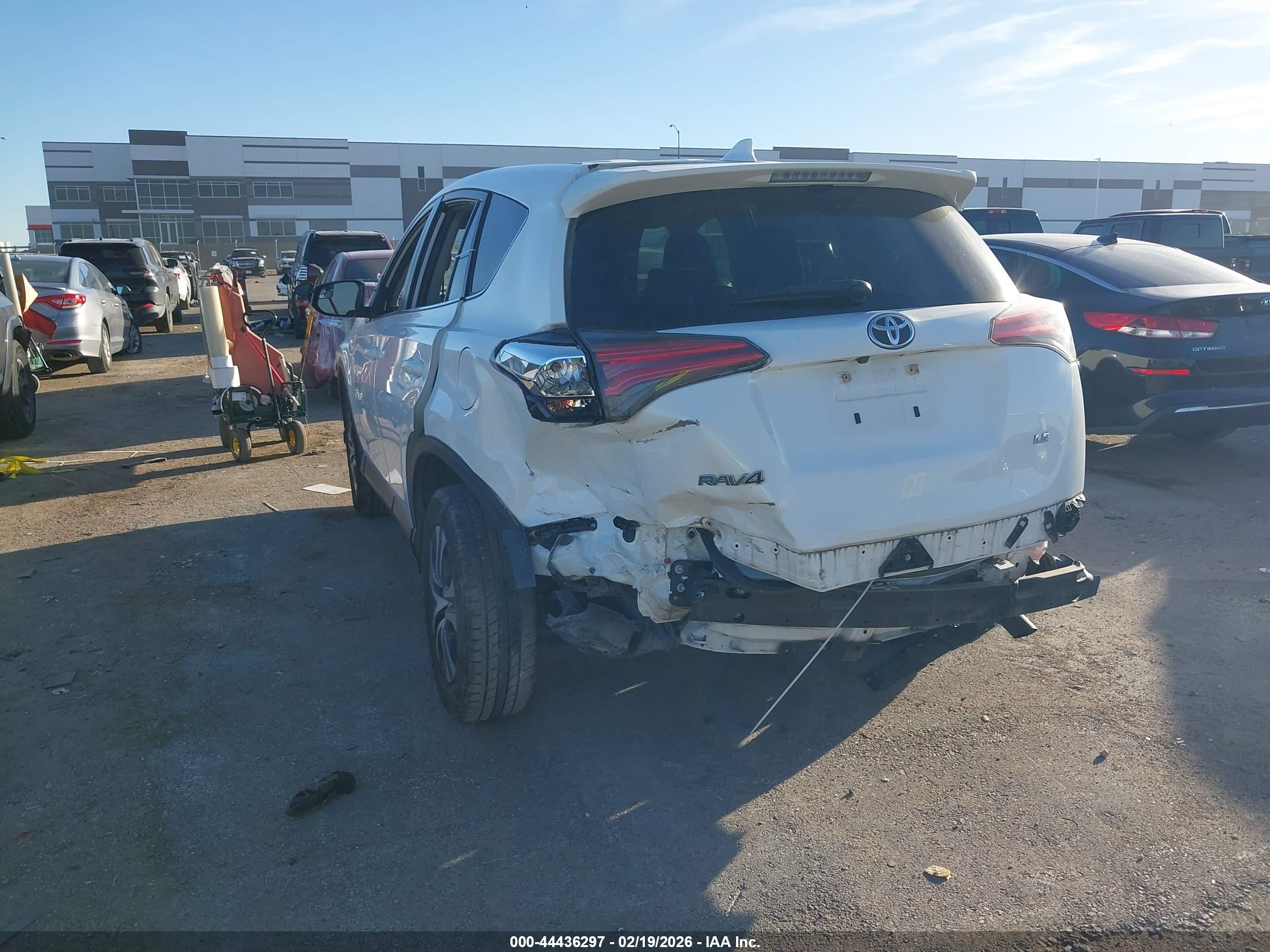 TOYOTA RAV4 image 3