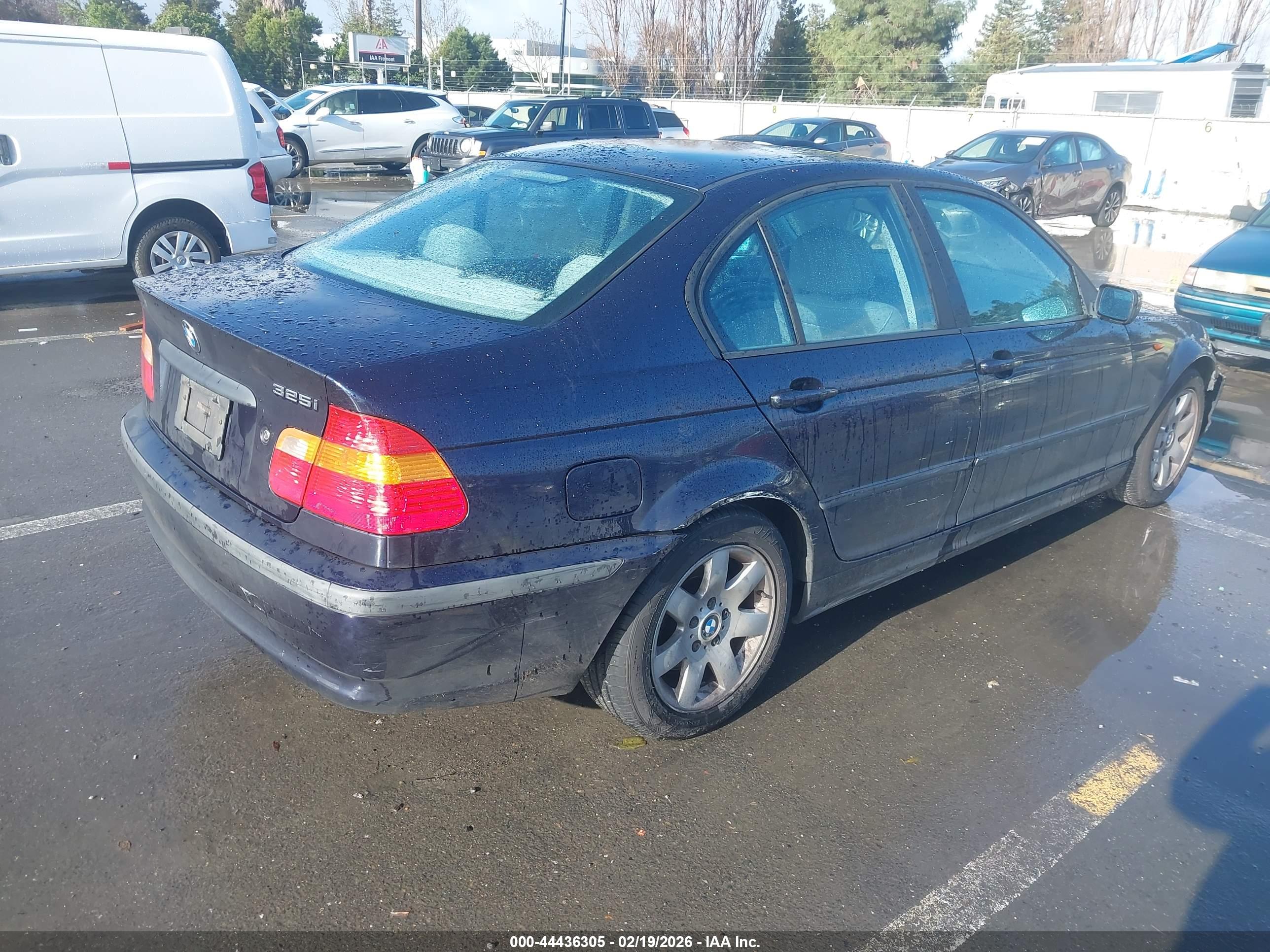 BMW 325I image 4