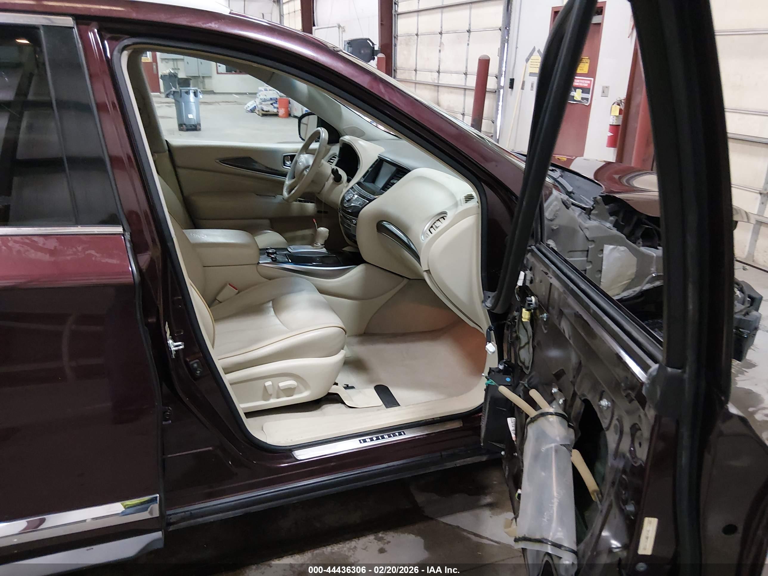 INFINITI JX35 image 8
