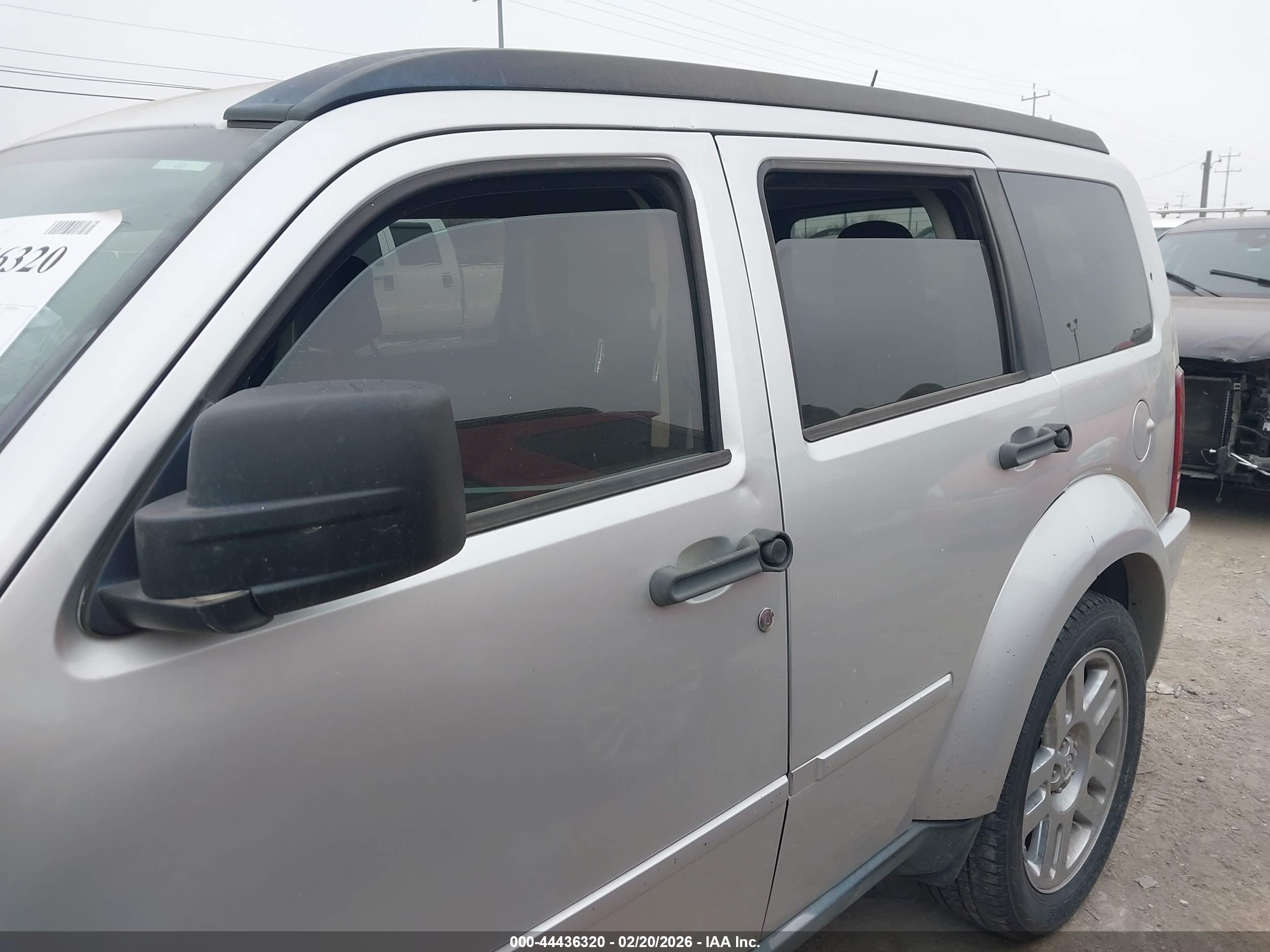 DODGE NITRO image 6