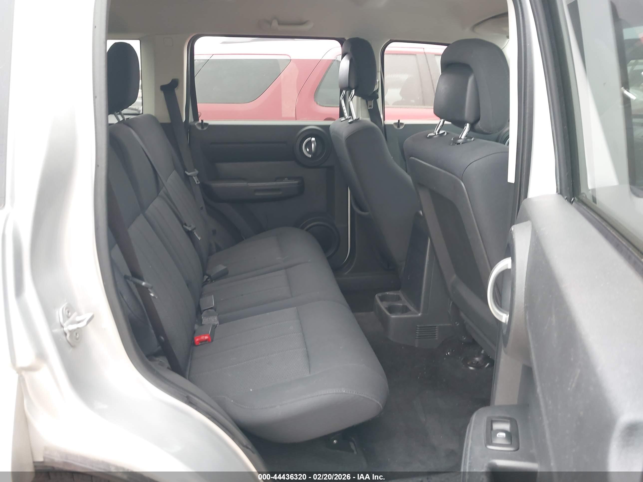 DODGE NITRO image 8