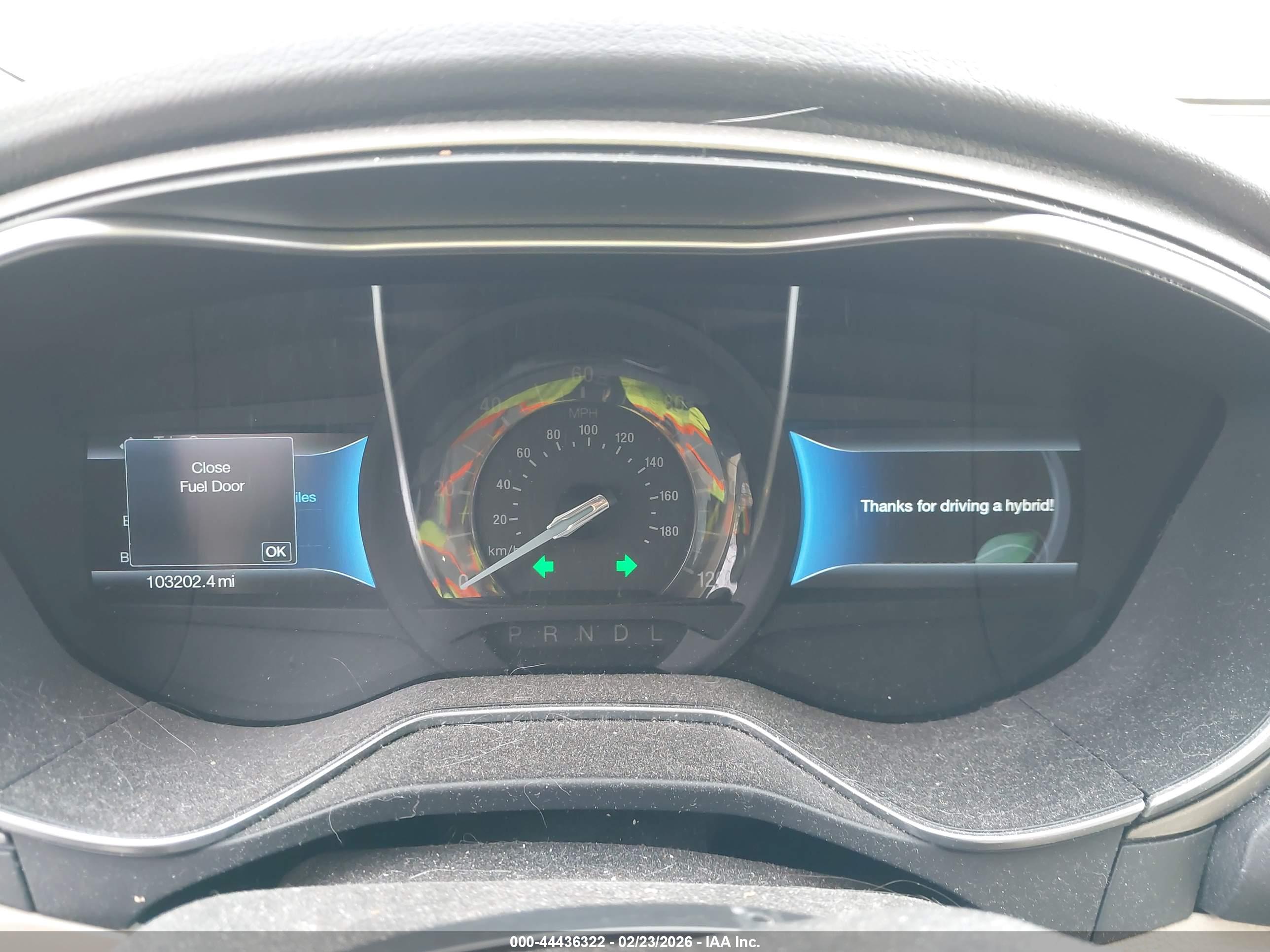 FORD FUSION image 7