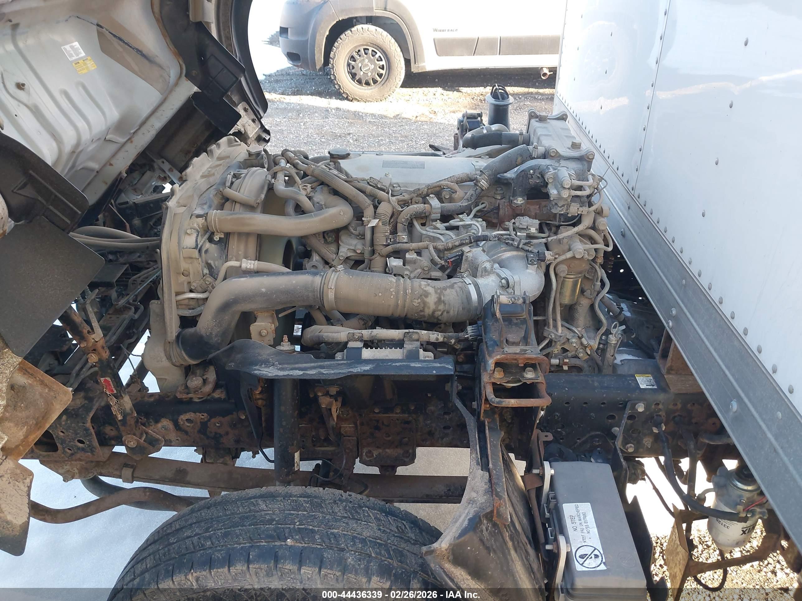ISUZU NPR image 10