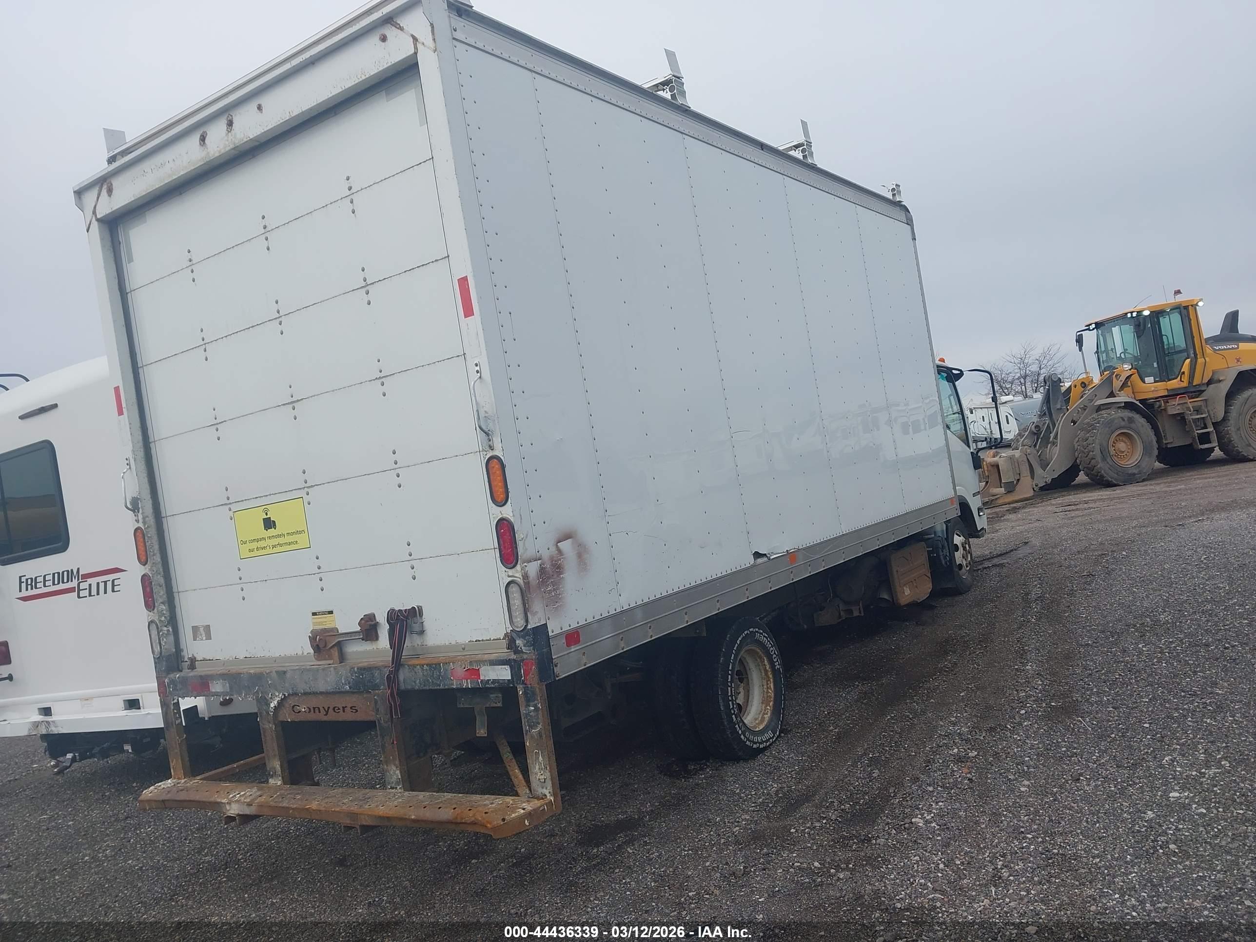 ISUZU NPR image 4