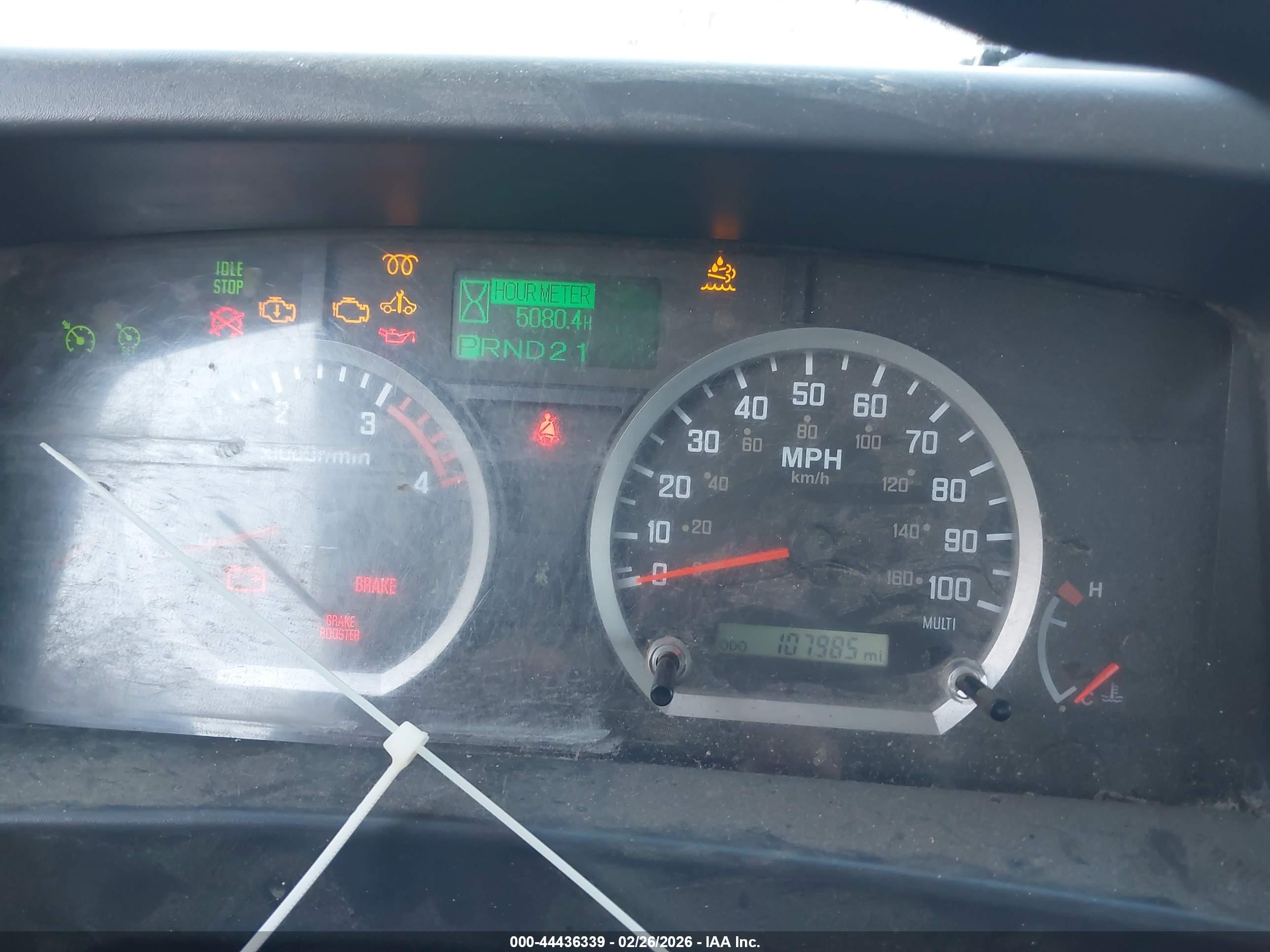ISUZU NPR image 6