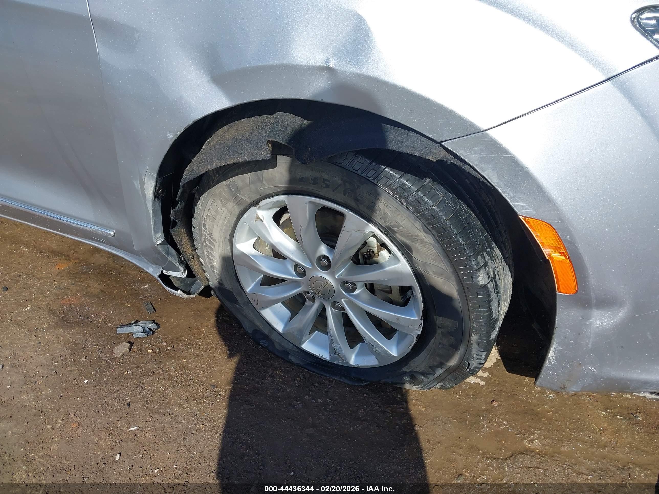 CHRYSLER PACIFICA image 6
