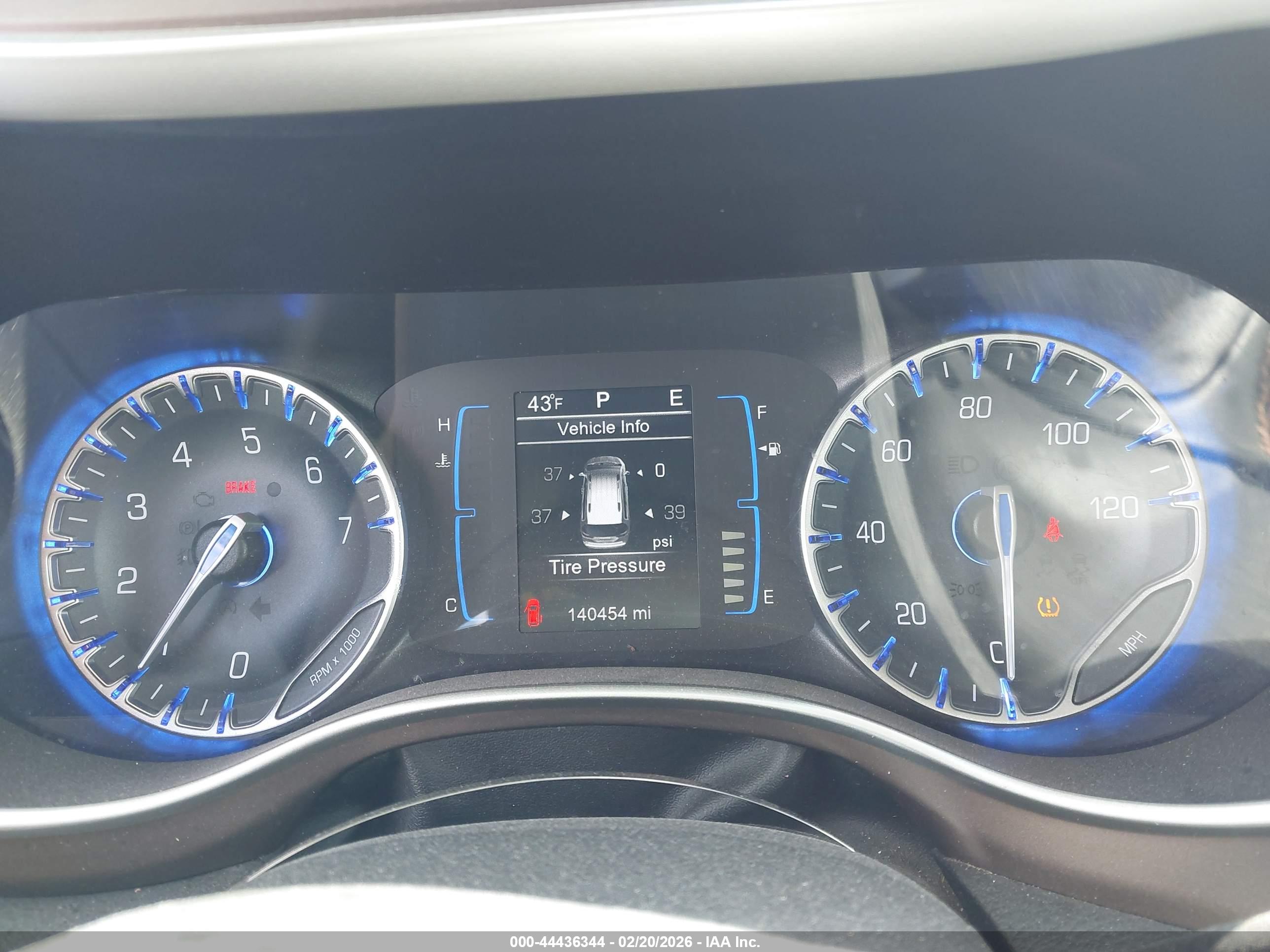 CHRYSLER PACIFICA image 7