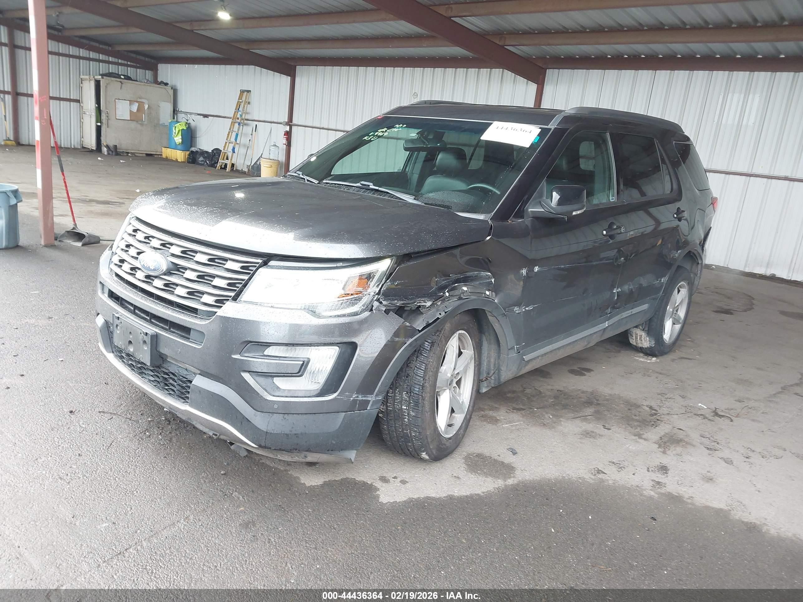 FORD EXPLORER image 2