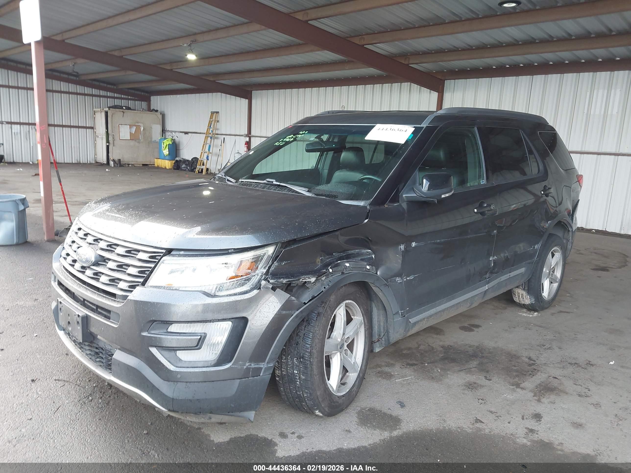 FORD EXPLORER image 6