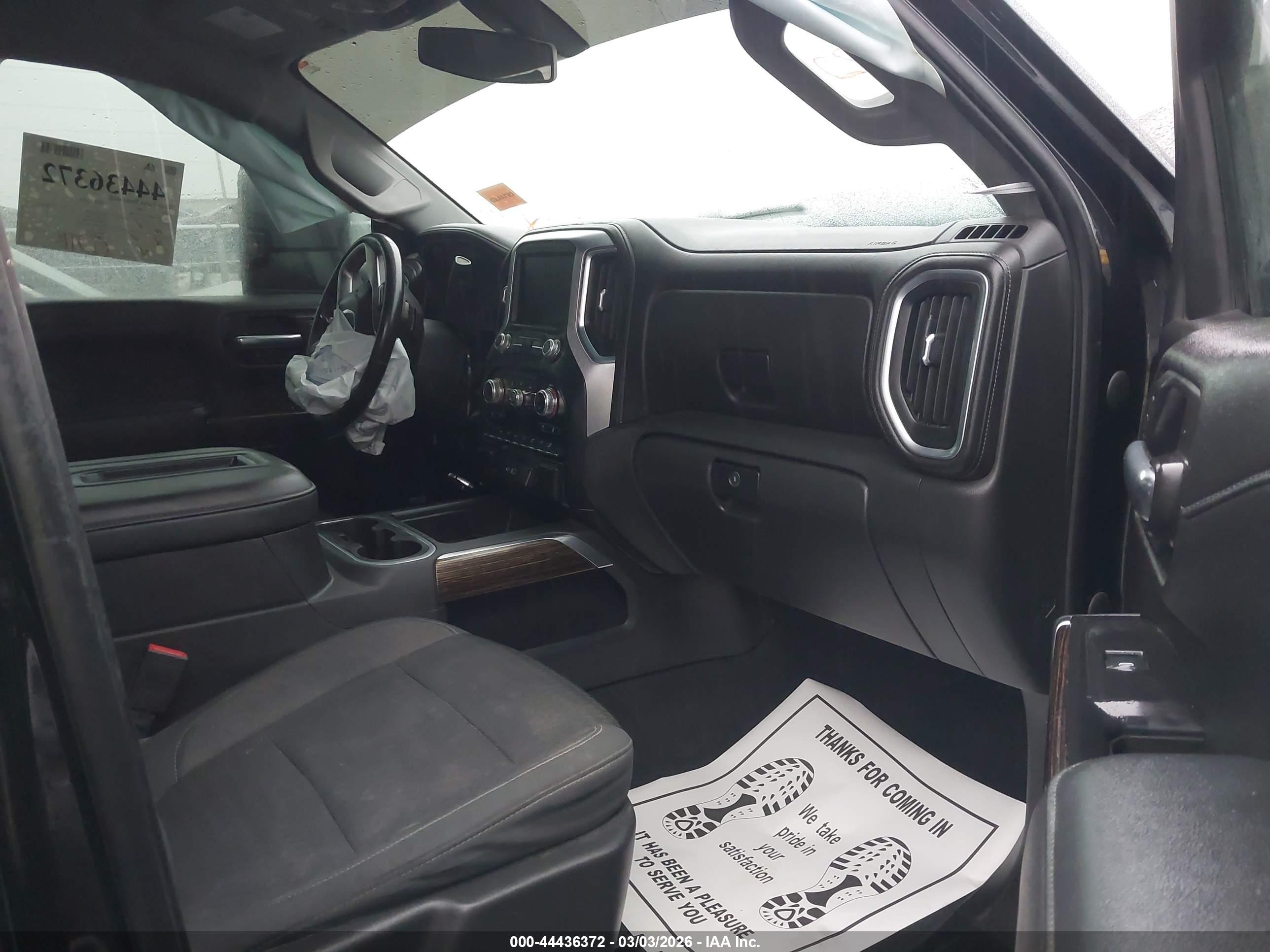 GMC SIERRA image 5