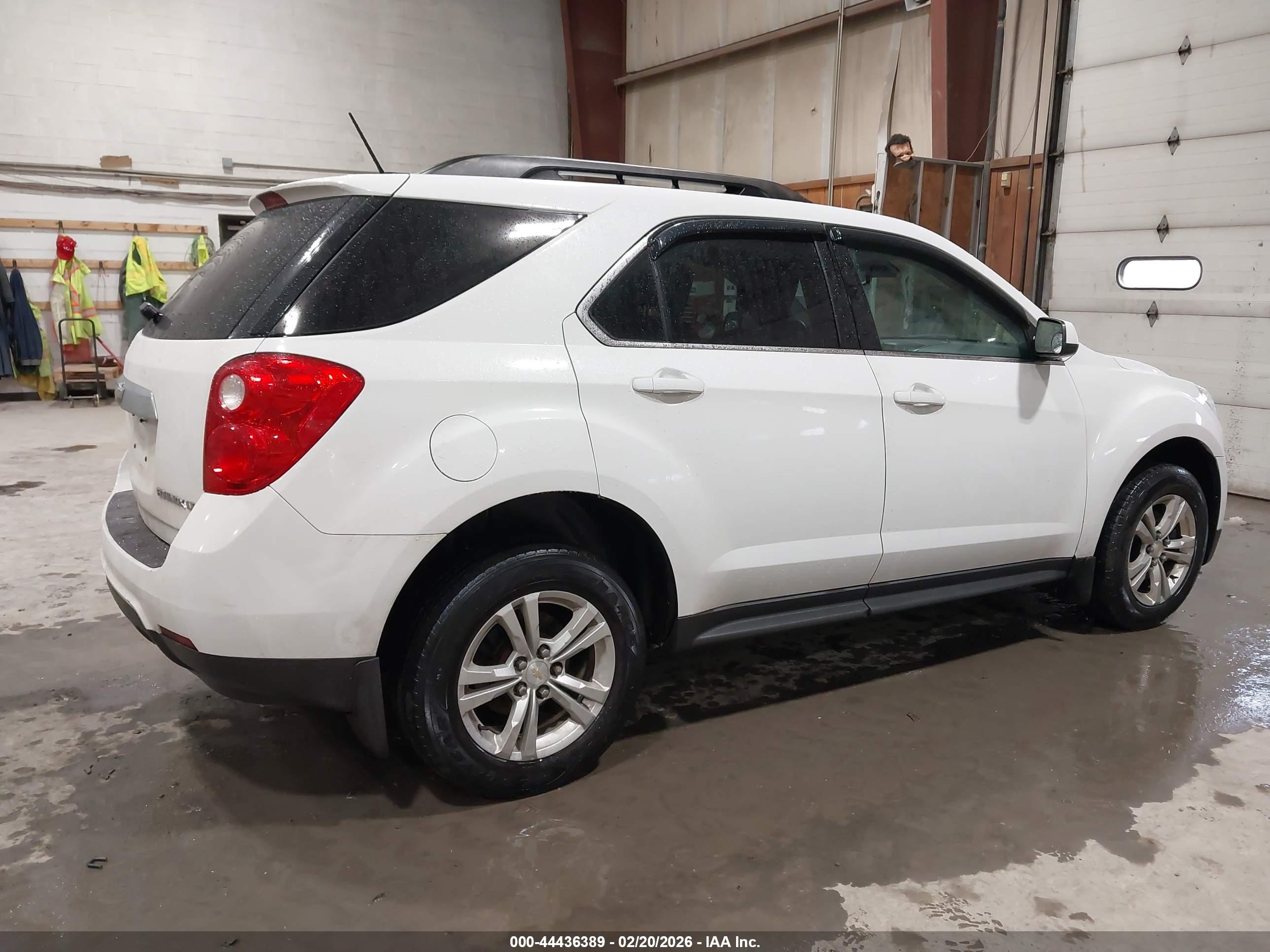 CHEVROLET EQUINOX image 4