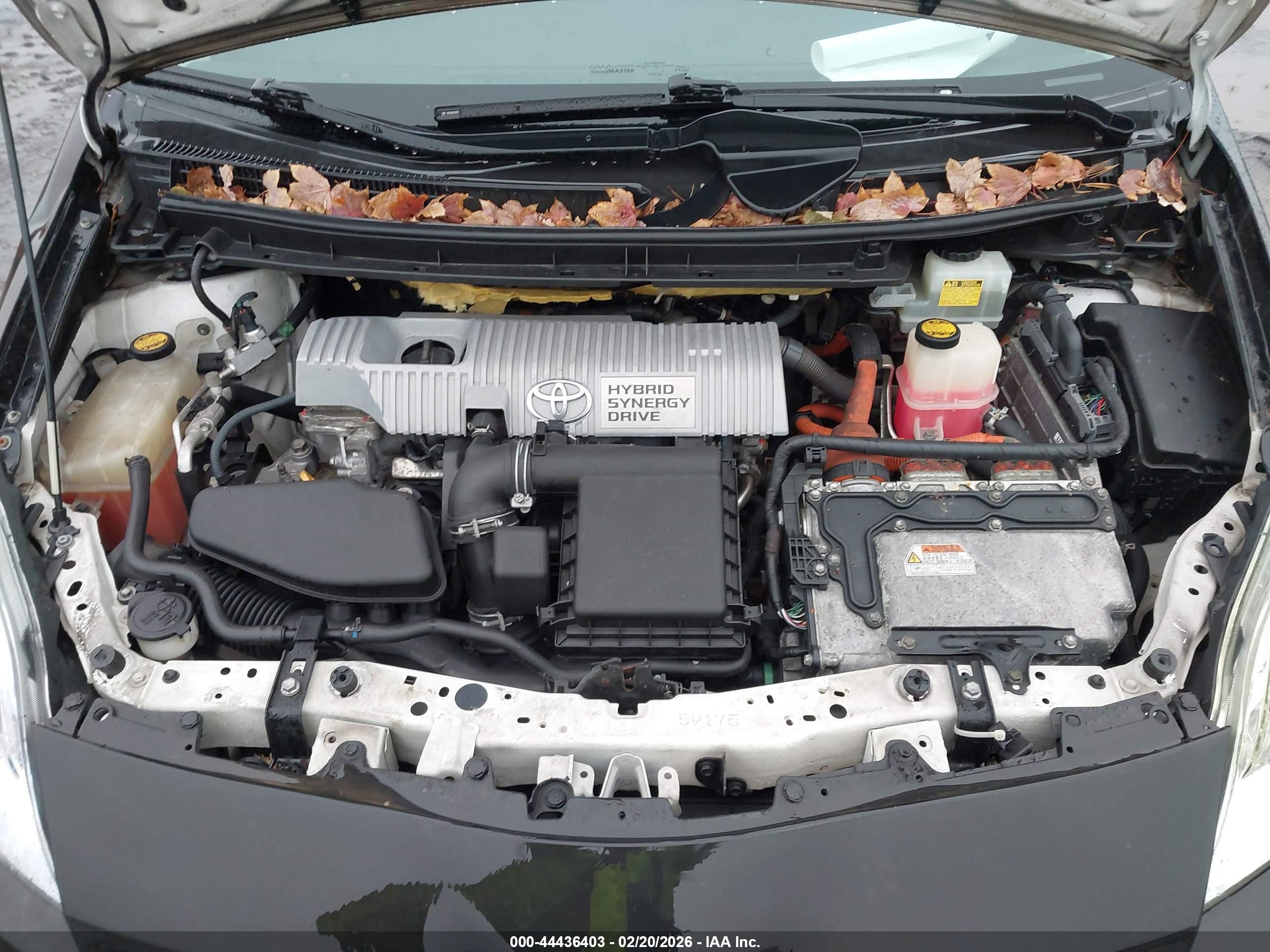 TOYOTA PRIUS image 10