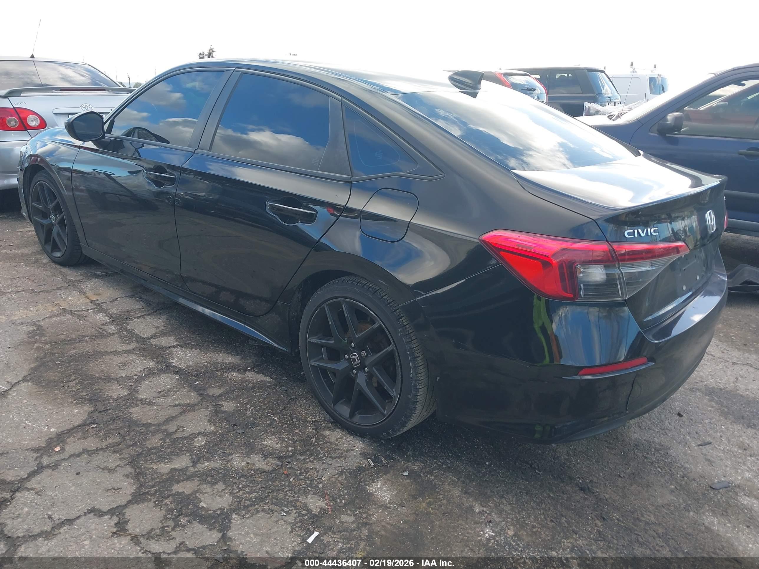 HONDA CIVIC image 3
