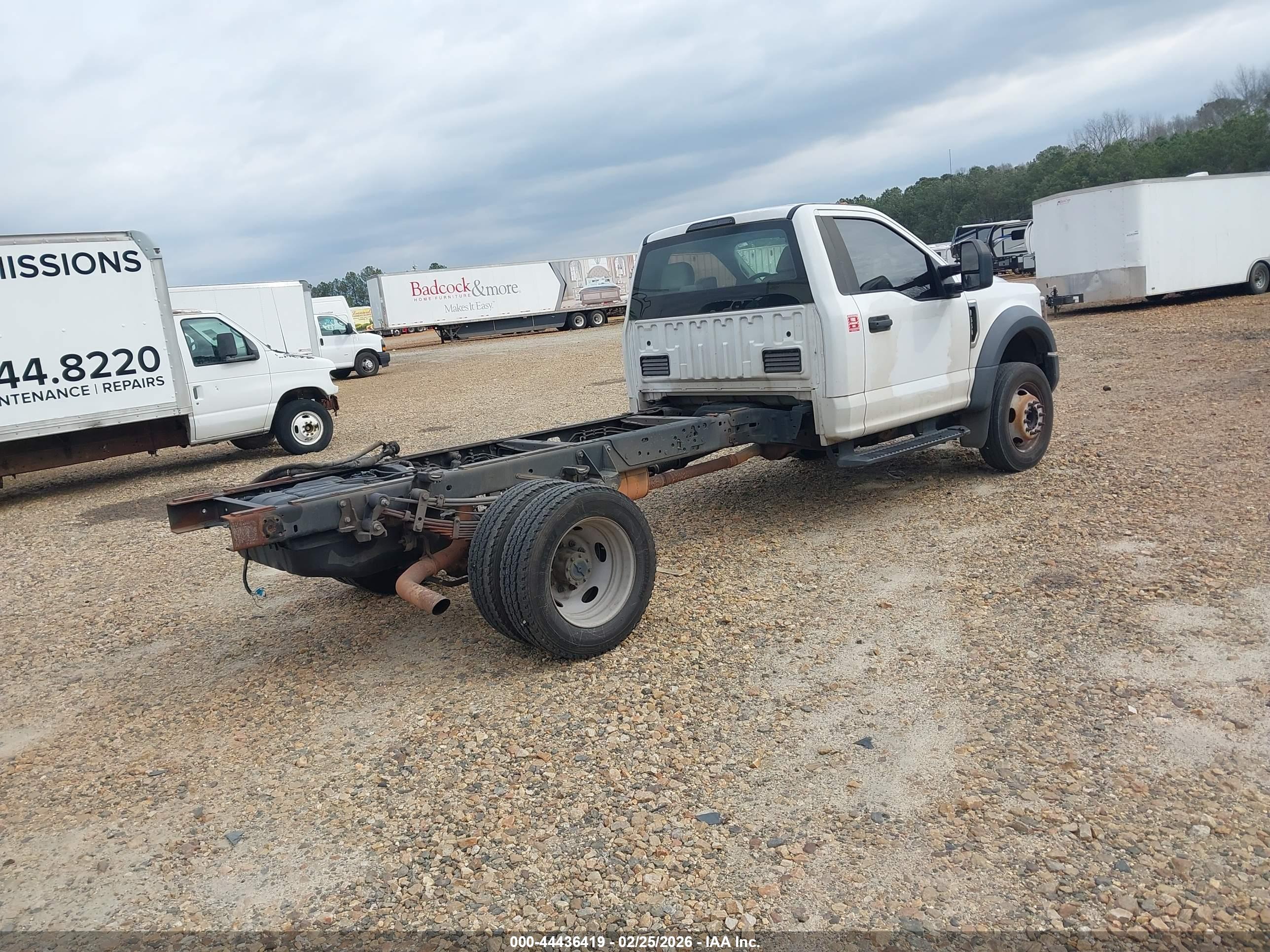 FORD F-550 image 4
