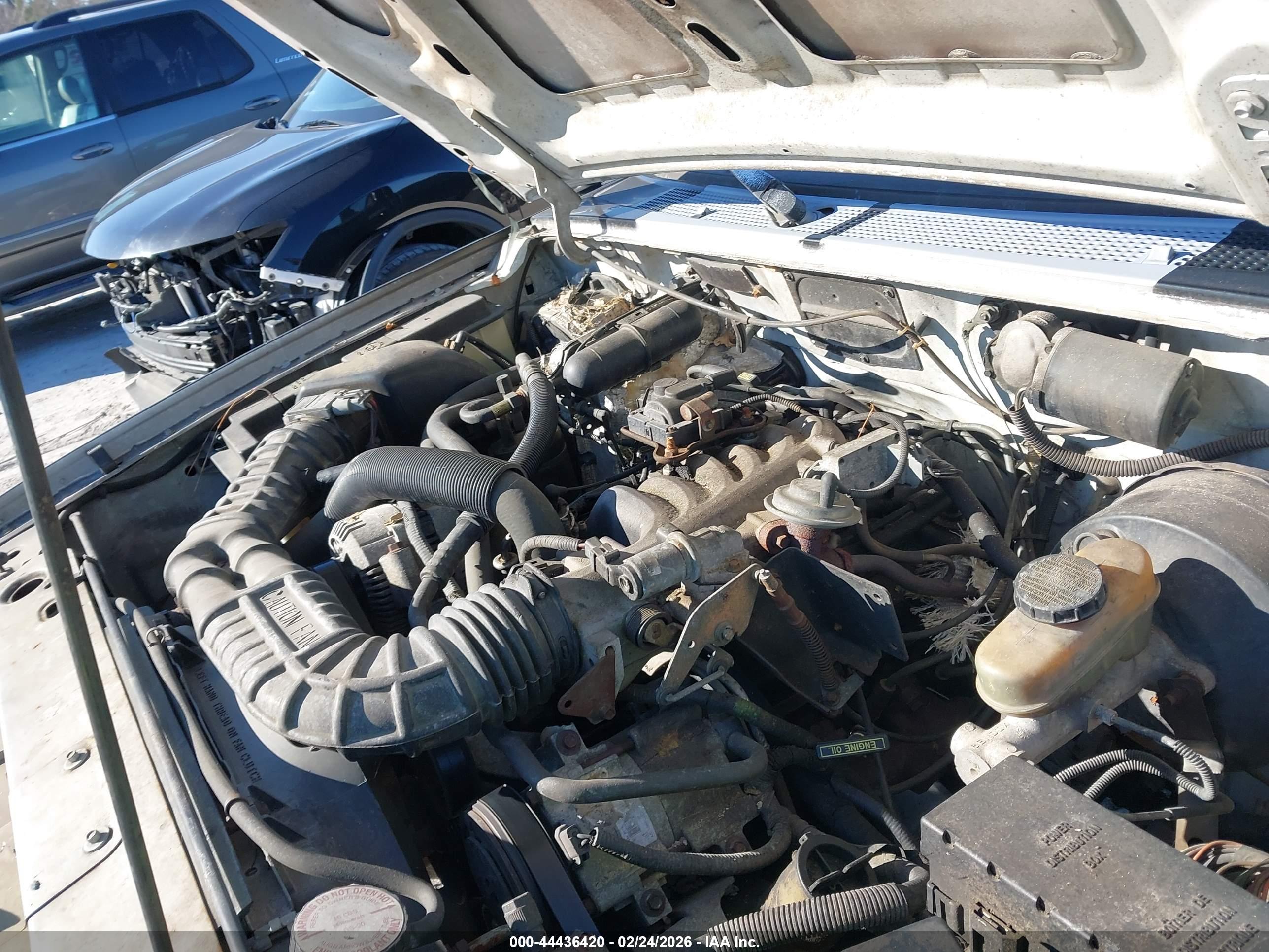MAZDA B3000 image 10