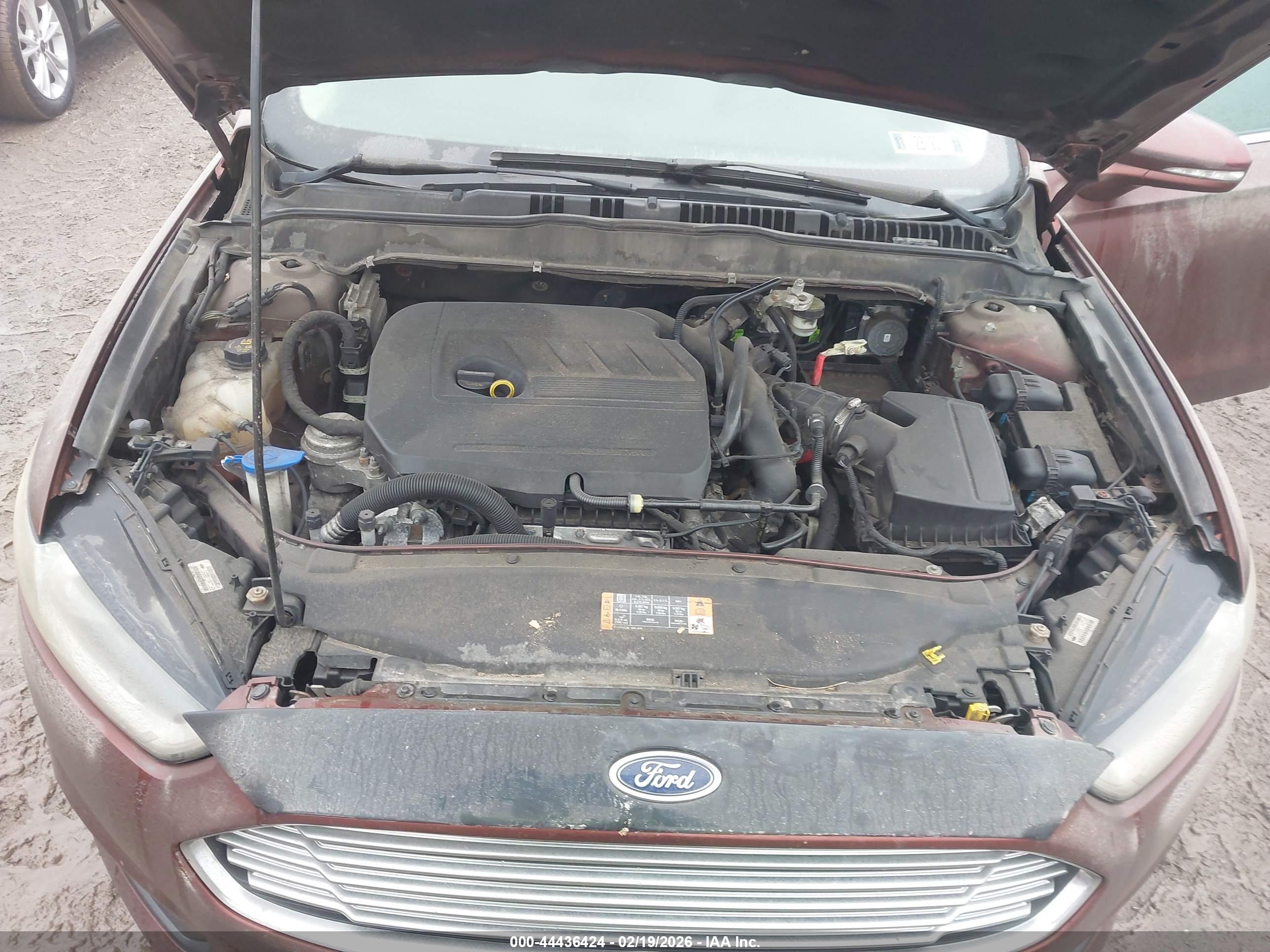 FORD FUSION image 10