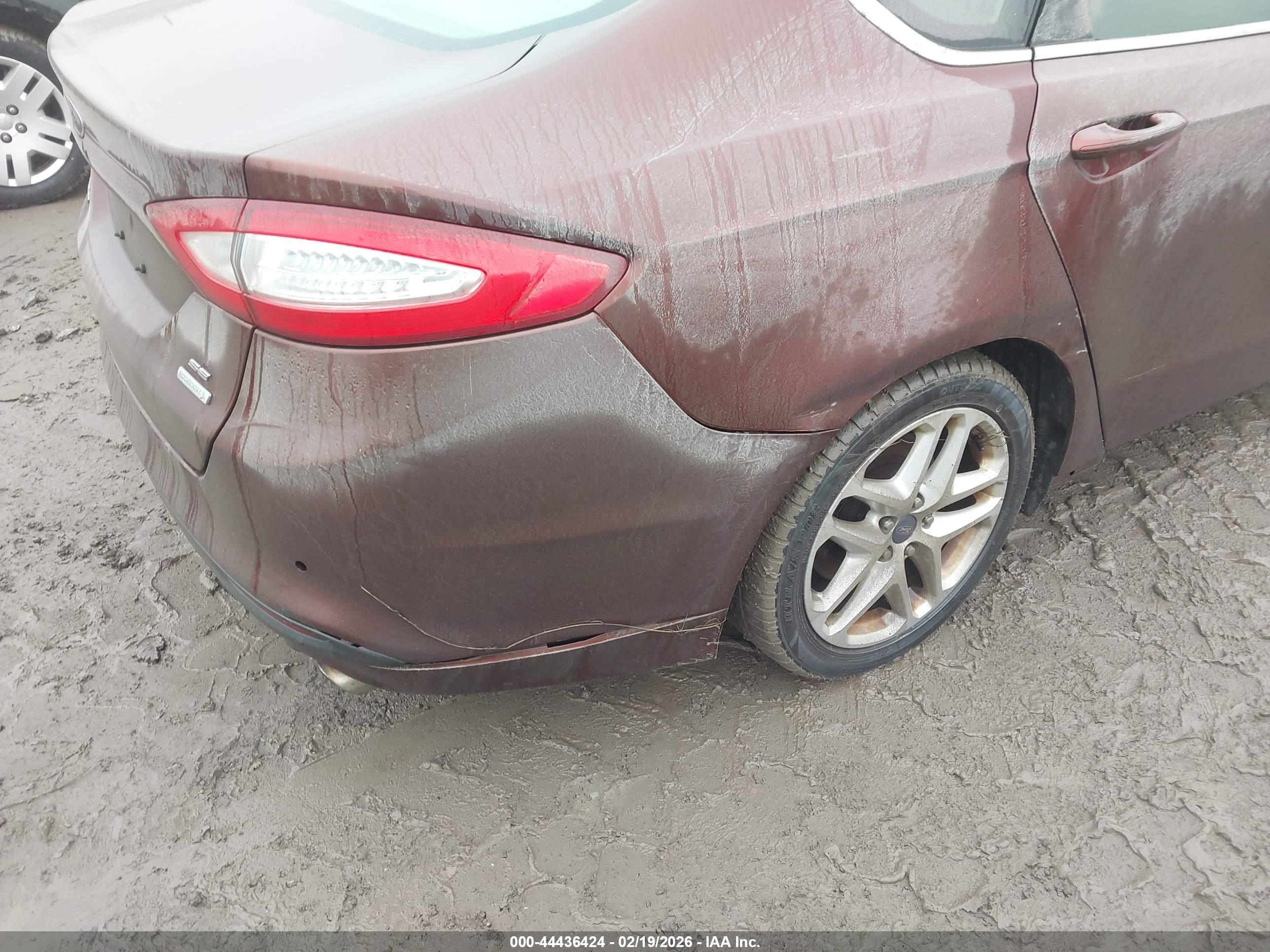 FORD FUSION image 6