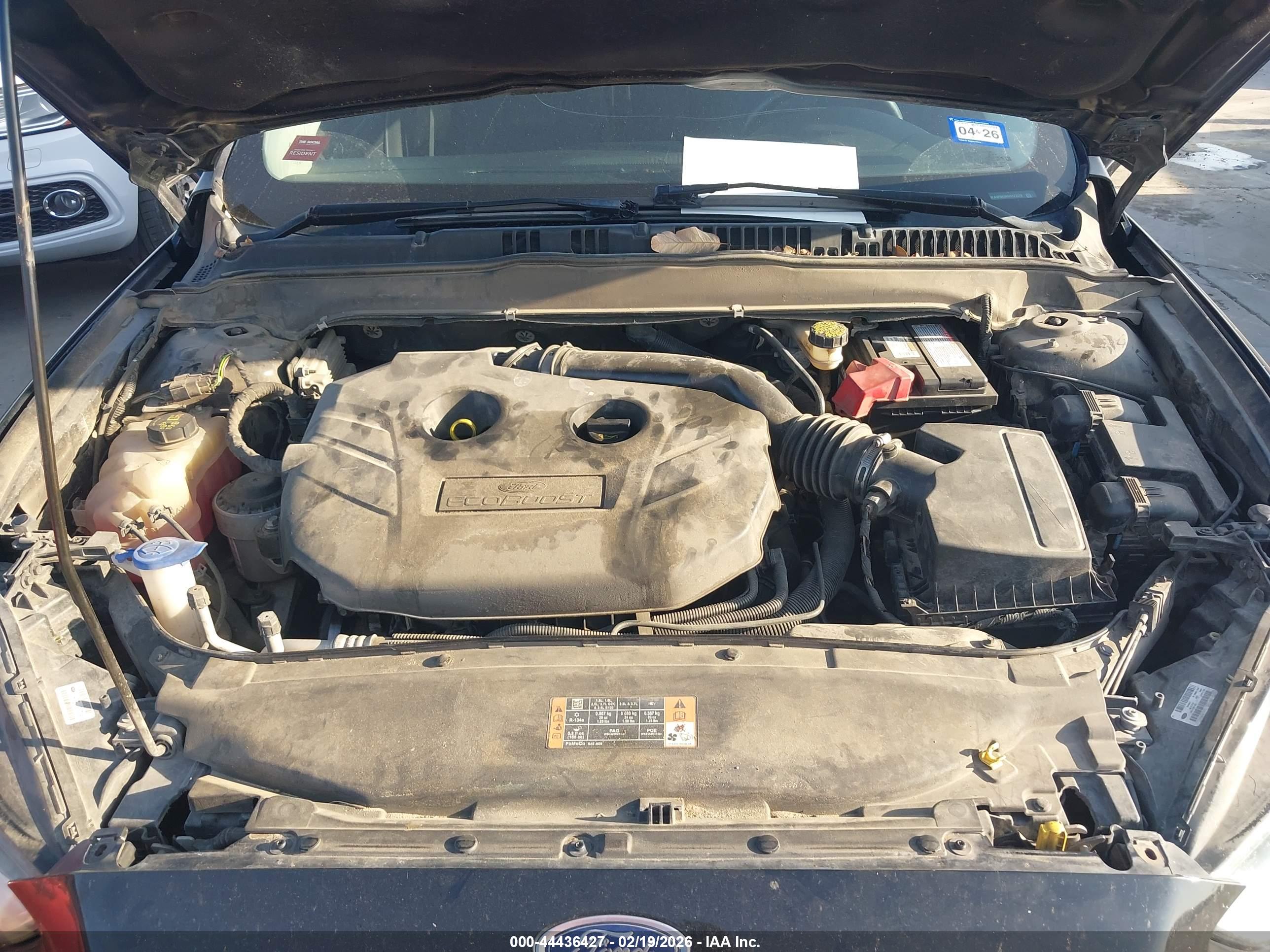 FORD FUSION image 10