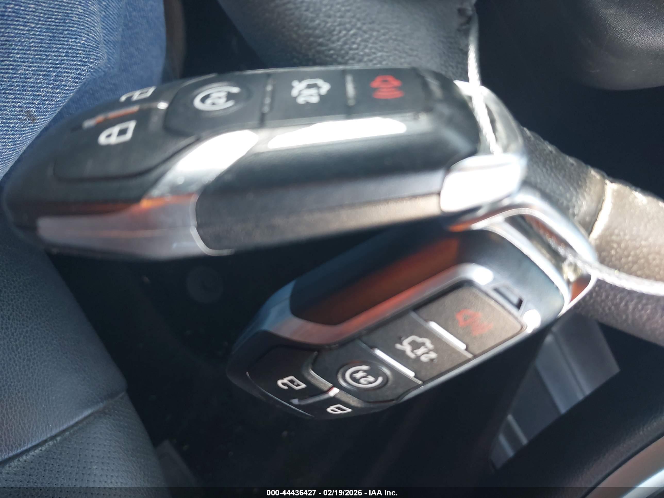 FORD FUSION image 11