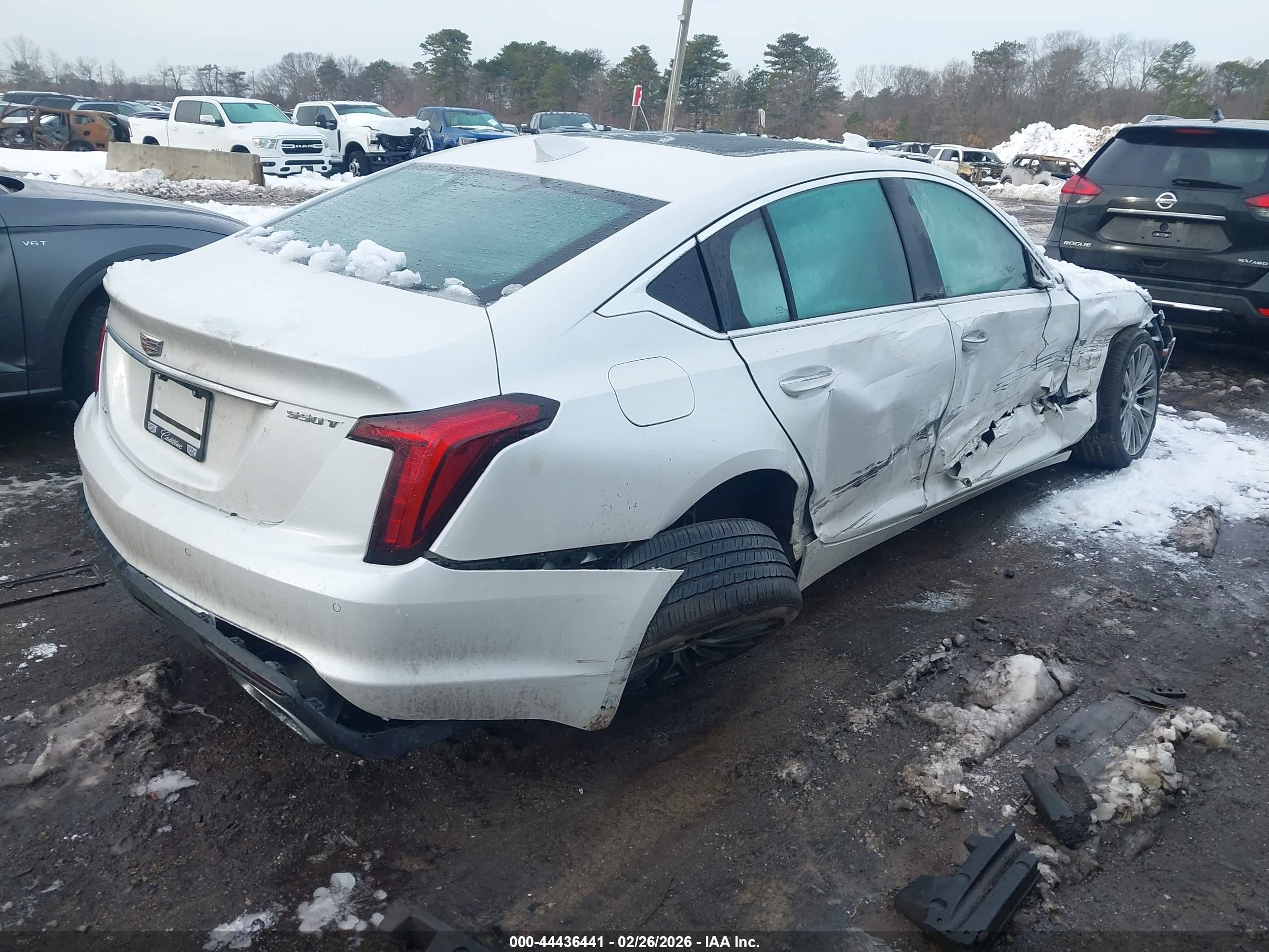 CADILLAC CT5 image 4