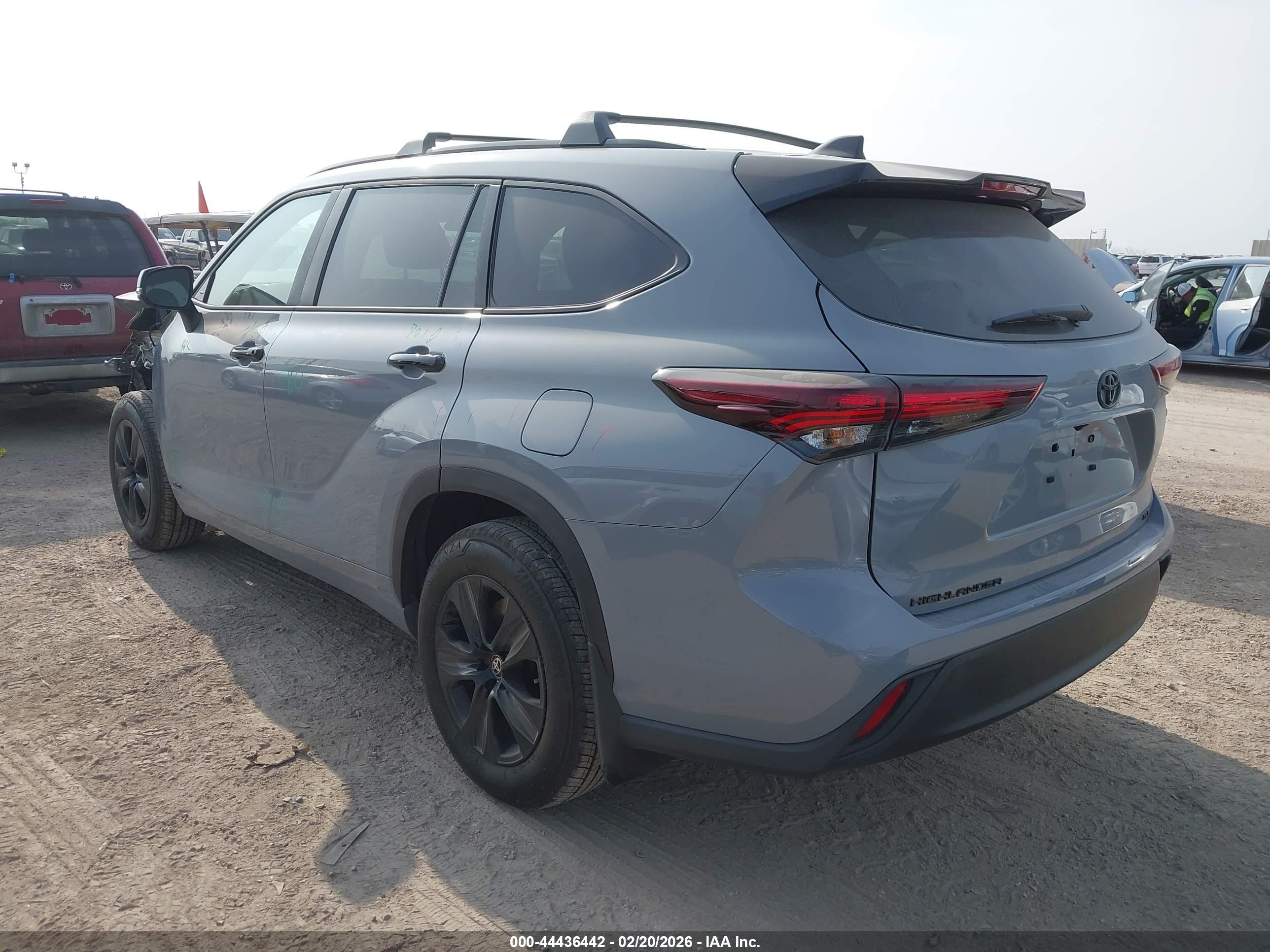TOYOTA HIGHLANDER image 3