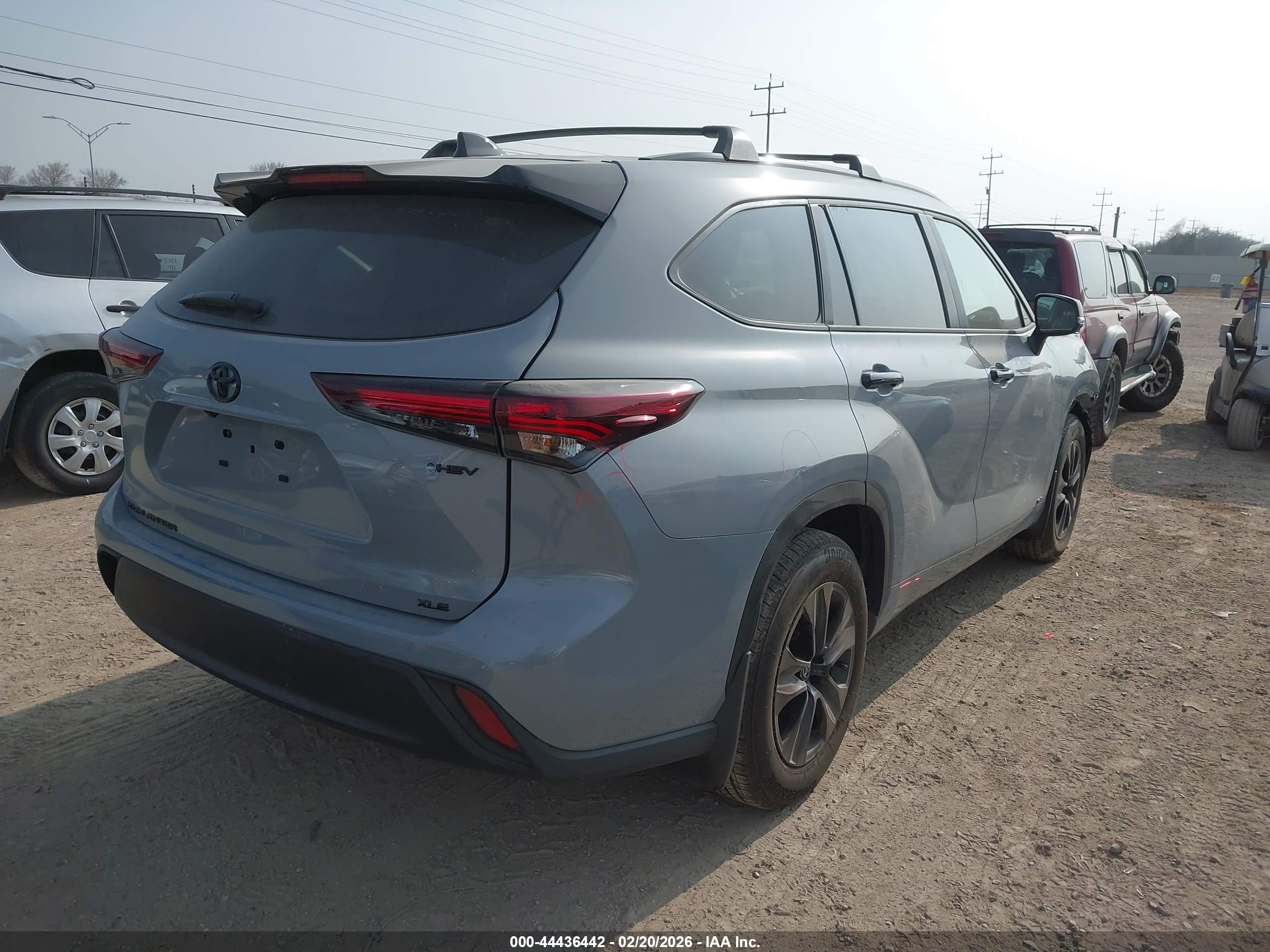 TOYOTA HIGHLANDER image 4