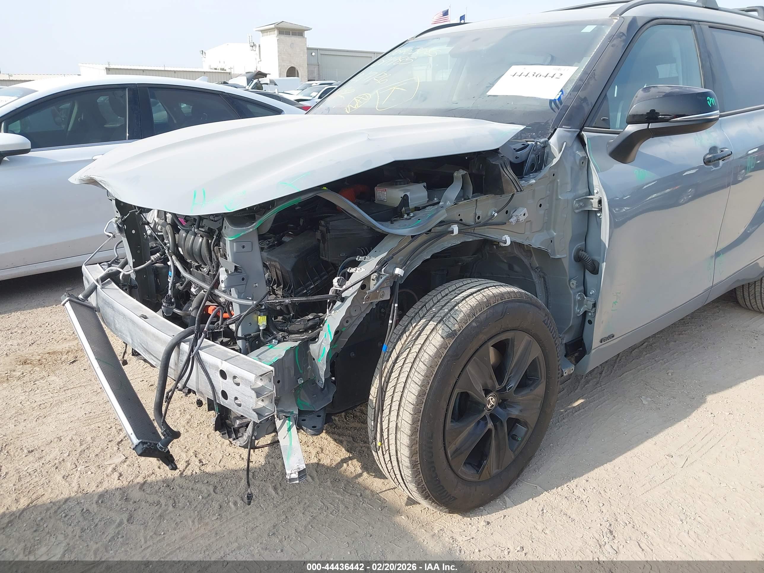 TOYOTA HIGHLANDER image 6