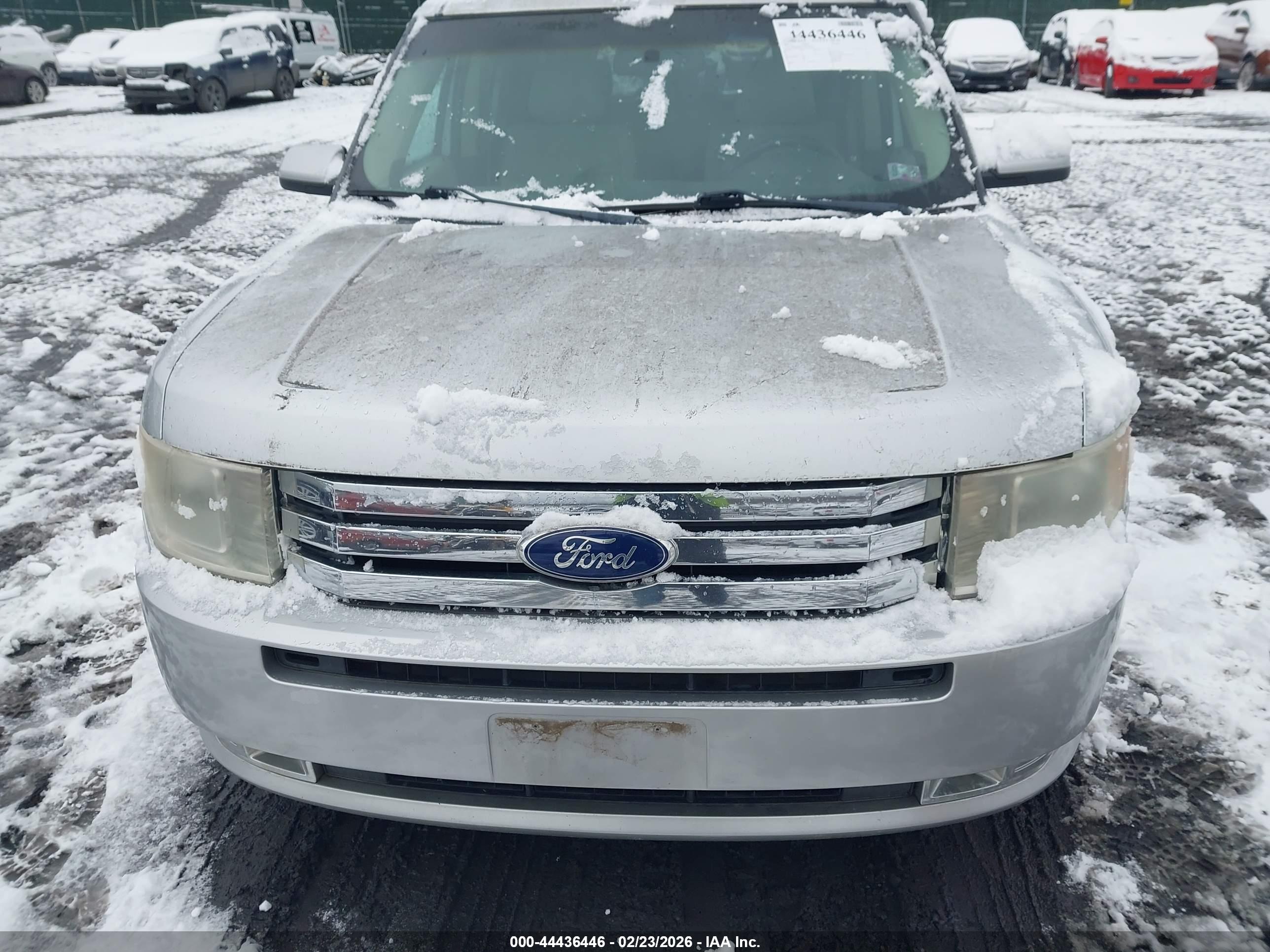 FORD FLEX image 6