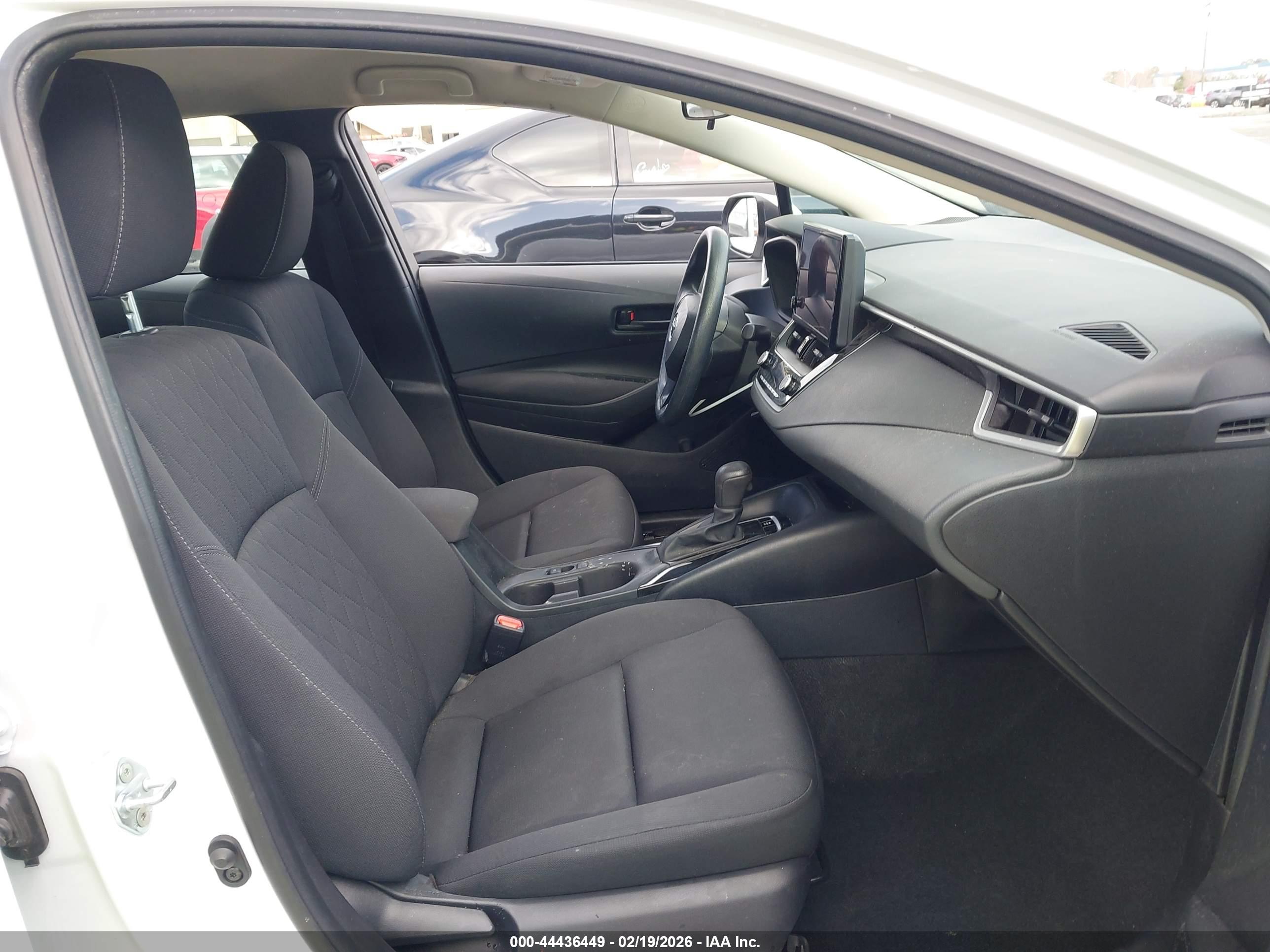 TOYOTA COROLLA image 5