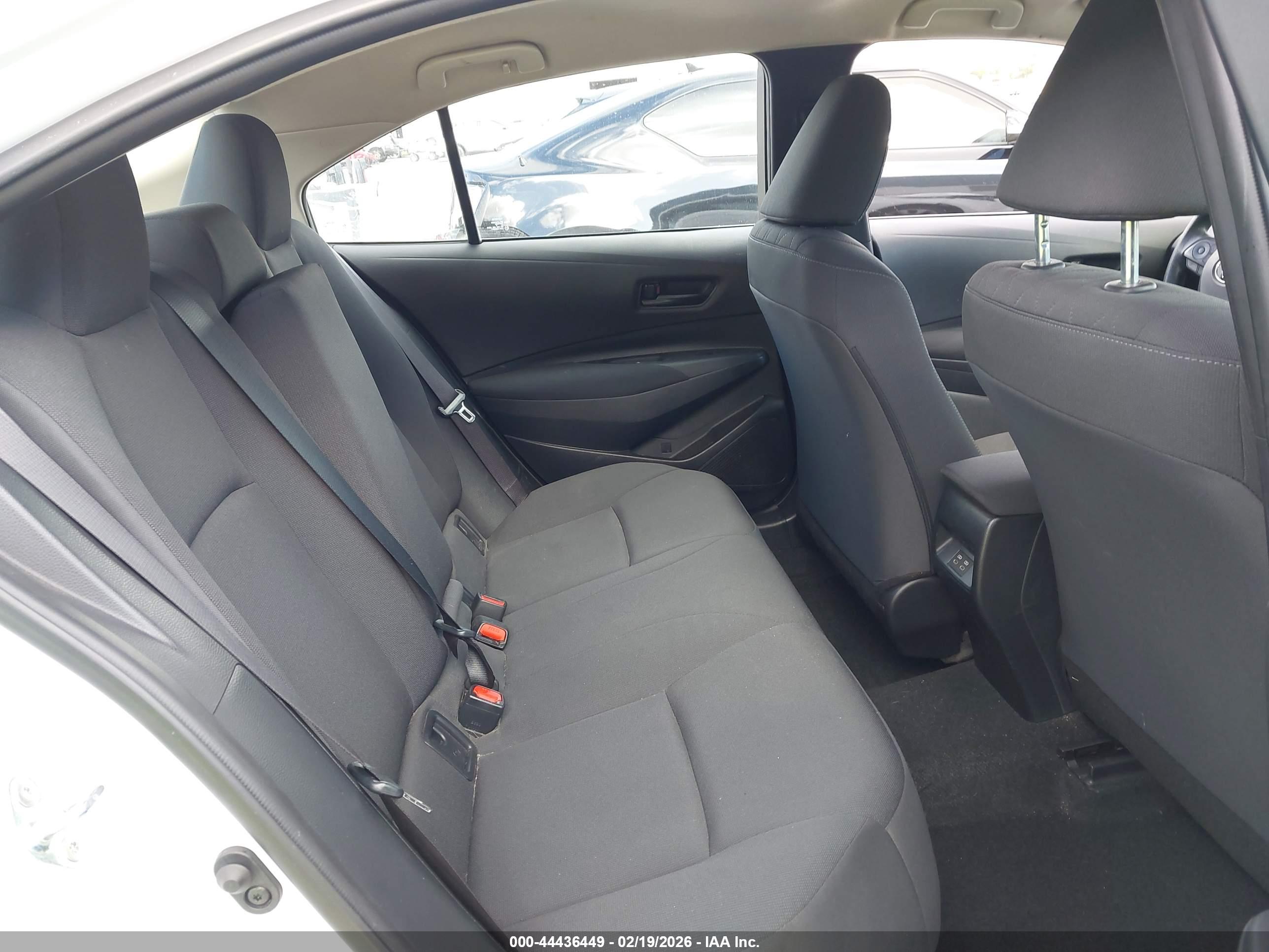TOYOTA COROLLA image 8
