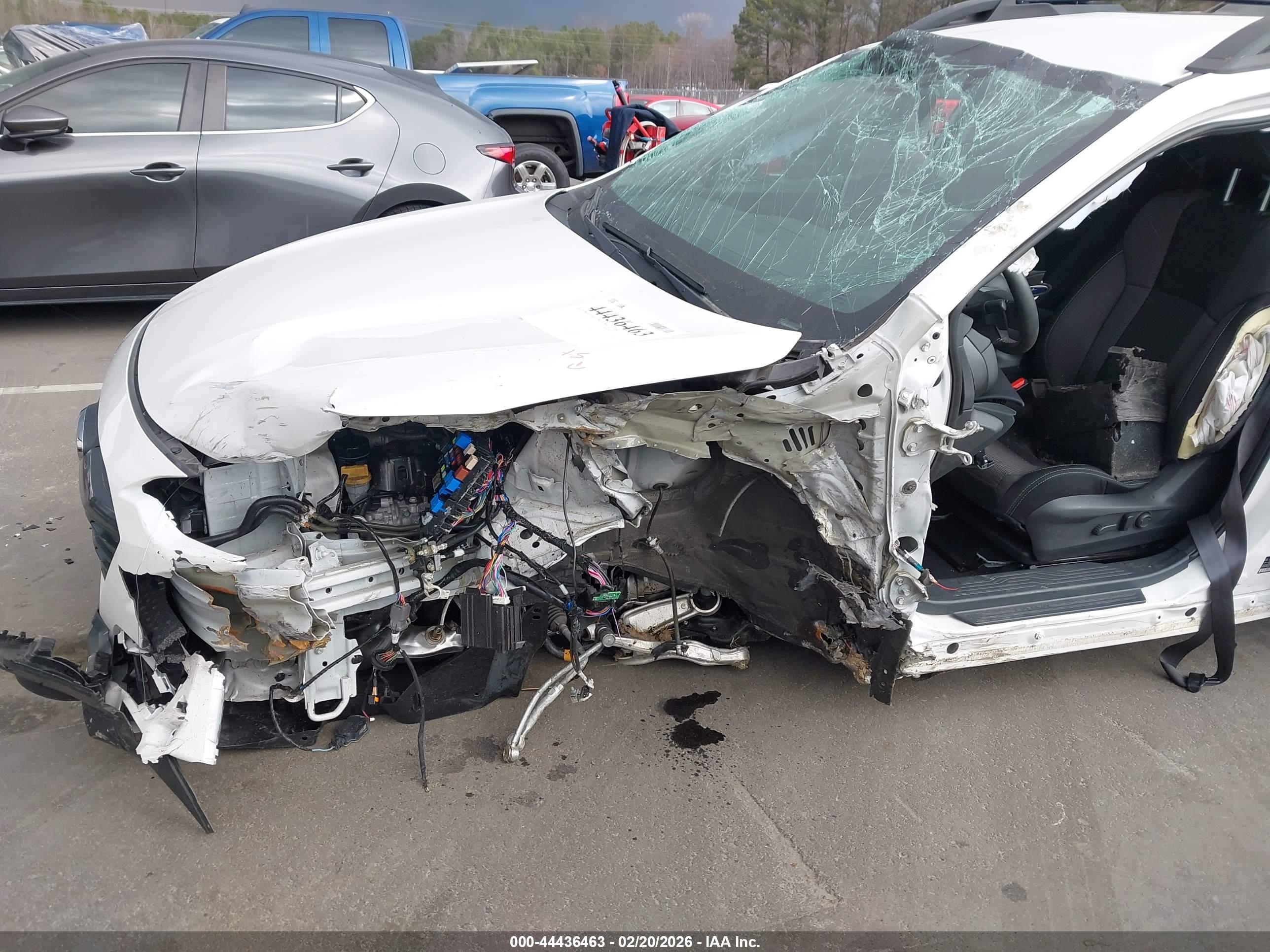 SUBARU OUTBACK image 6