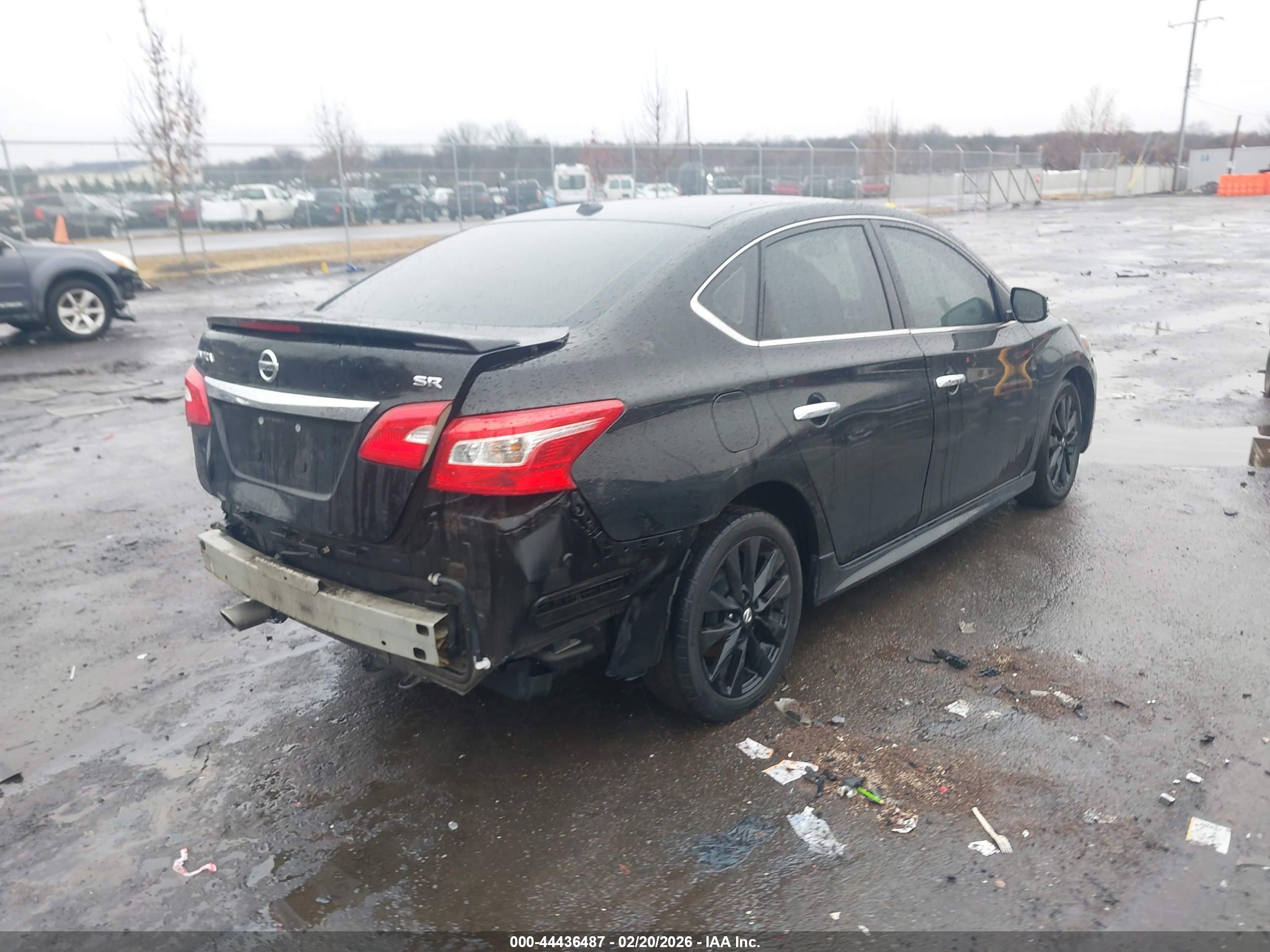 NISSAN SENTRA image 4