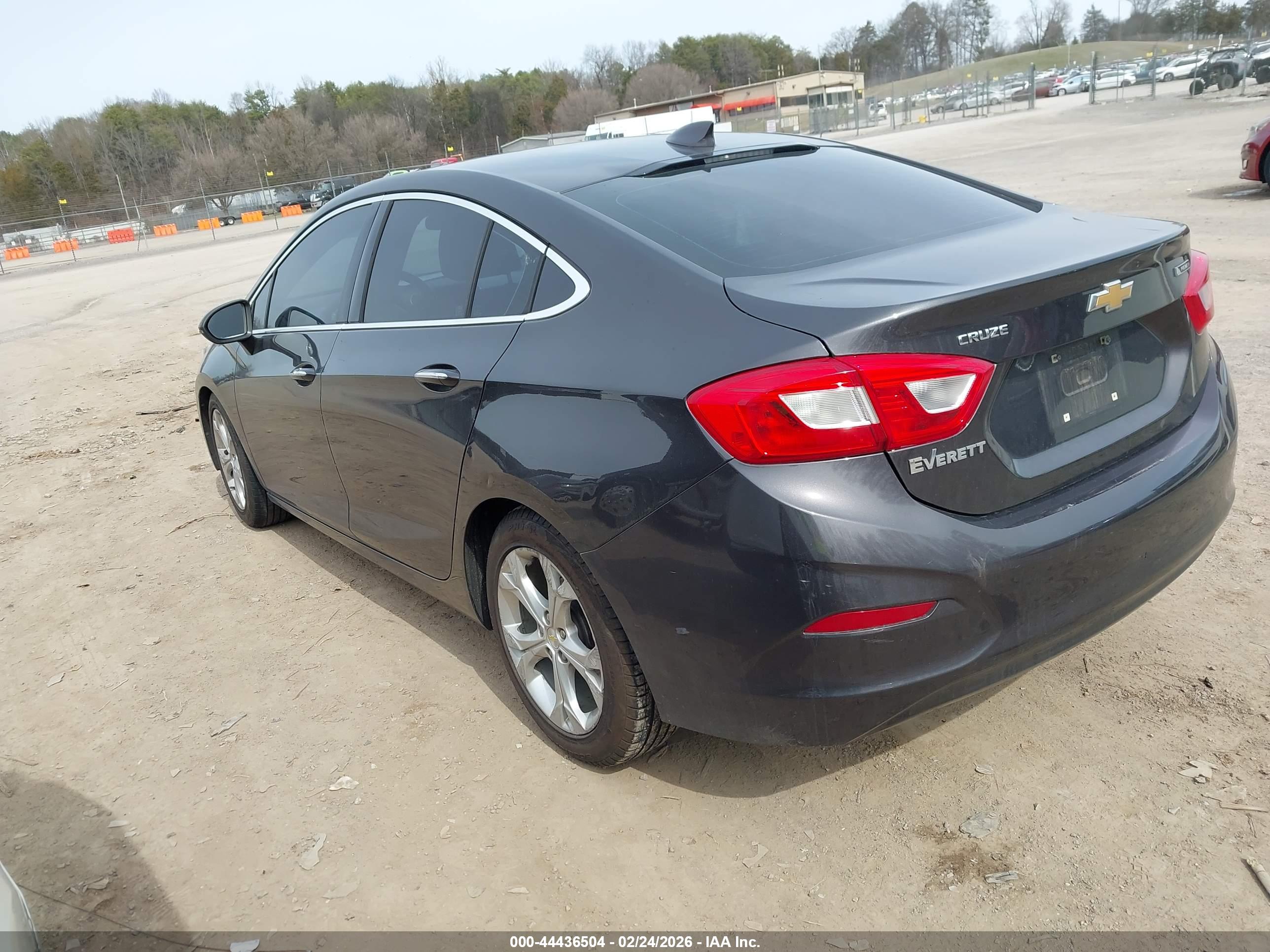 CHEVROLET CRUZE image 3