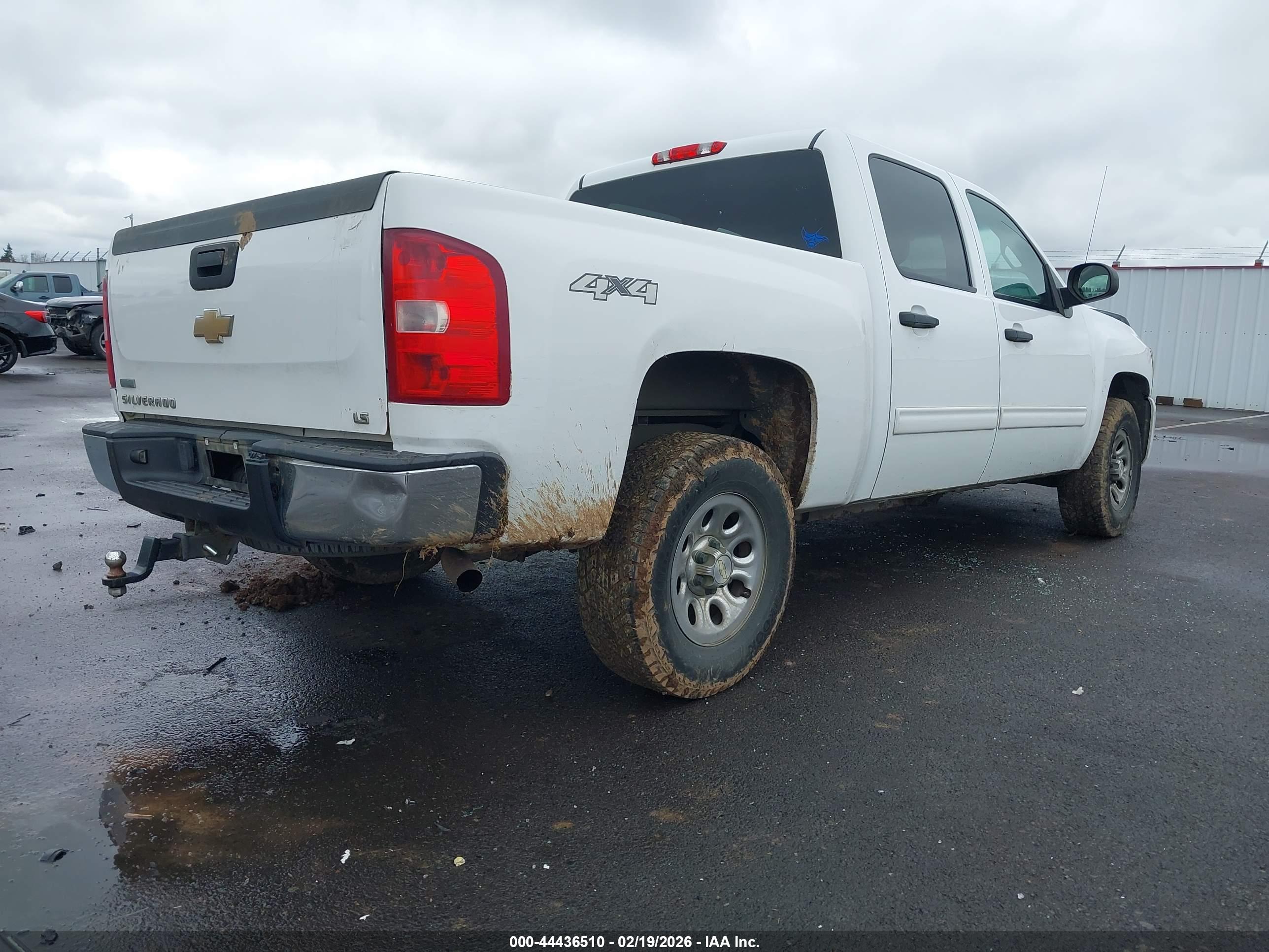 CHEVROLET SILVERADO image 4