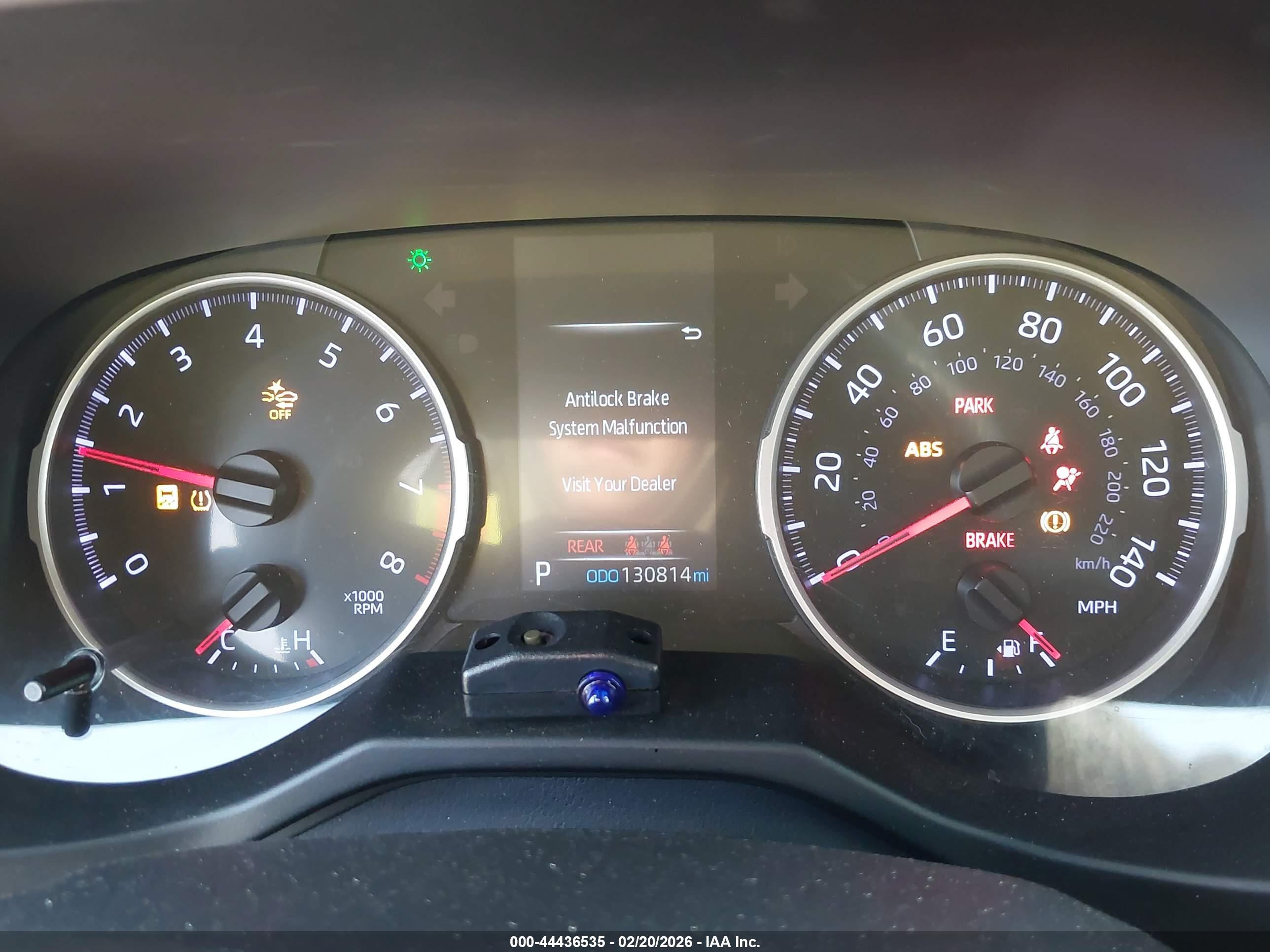 TOYOTA RAV4 image 7