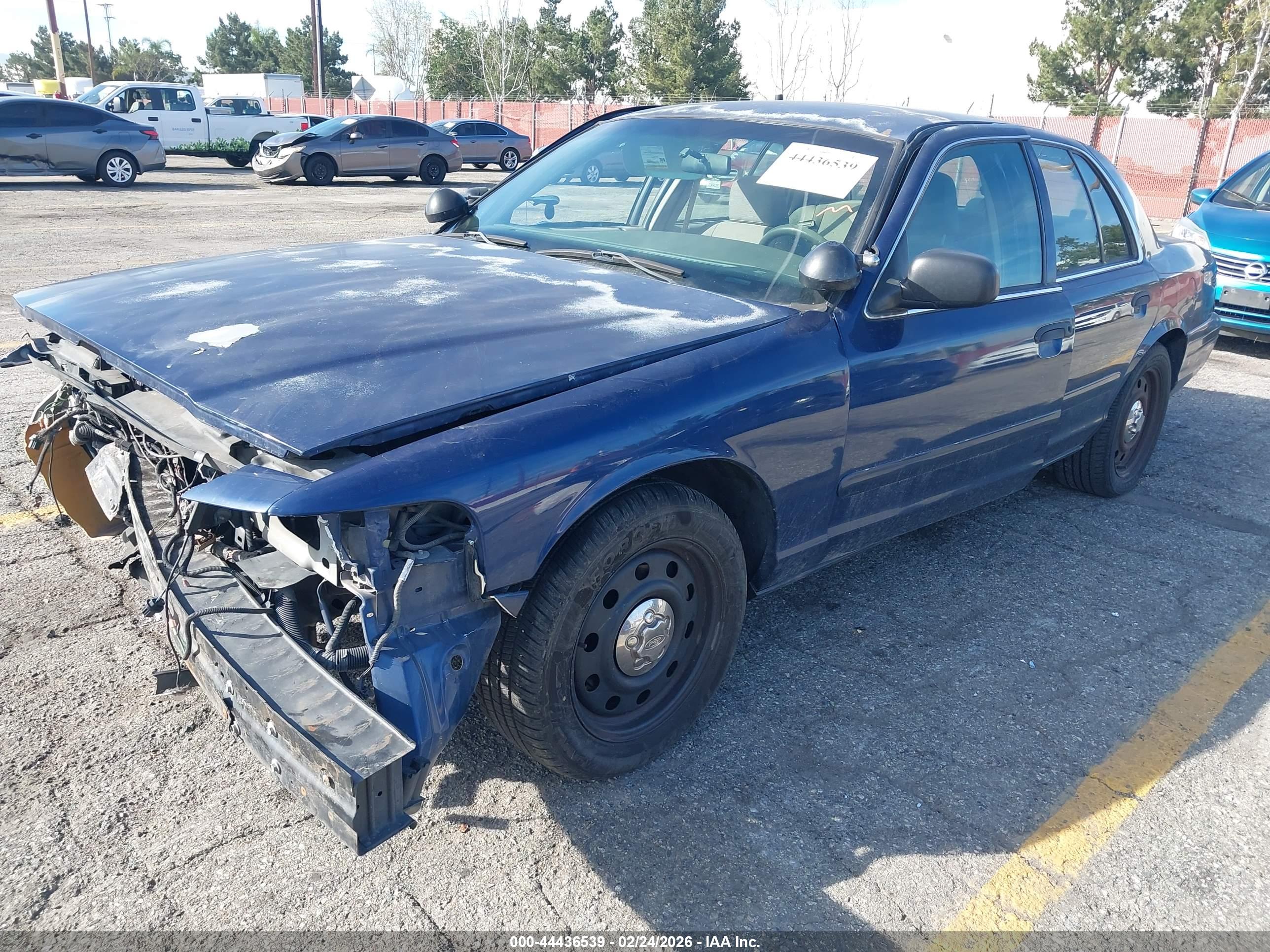 FORD CROWN image 2